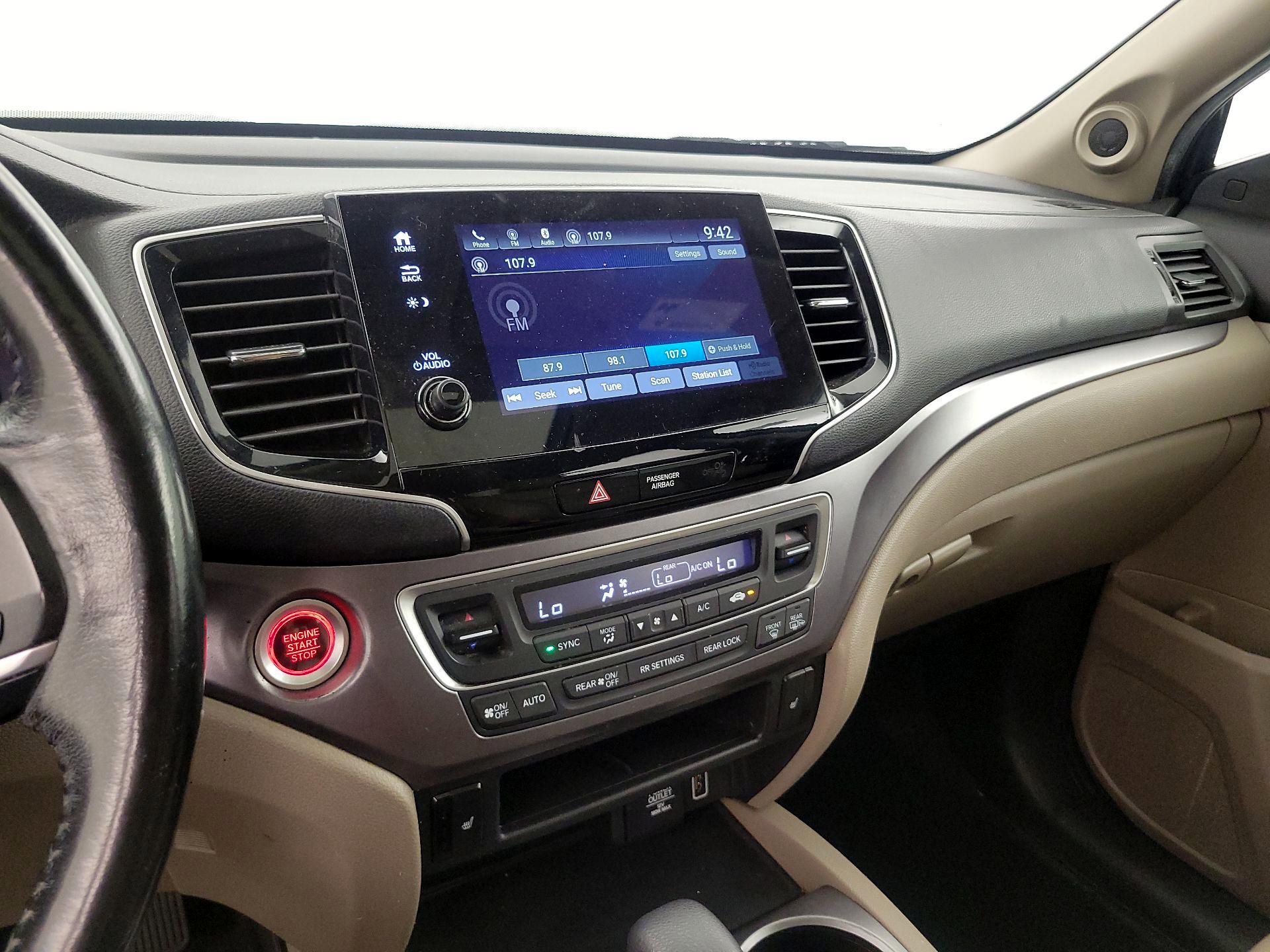 Thumbnail: 2019 Honda Pilot - 15