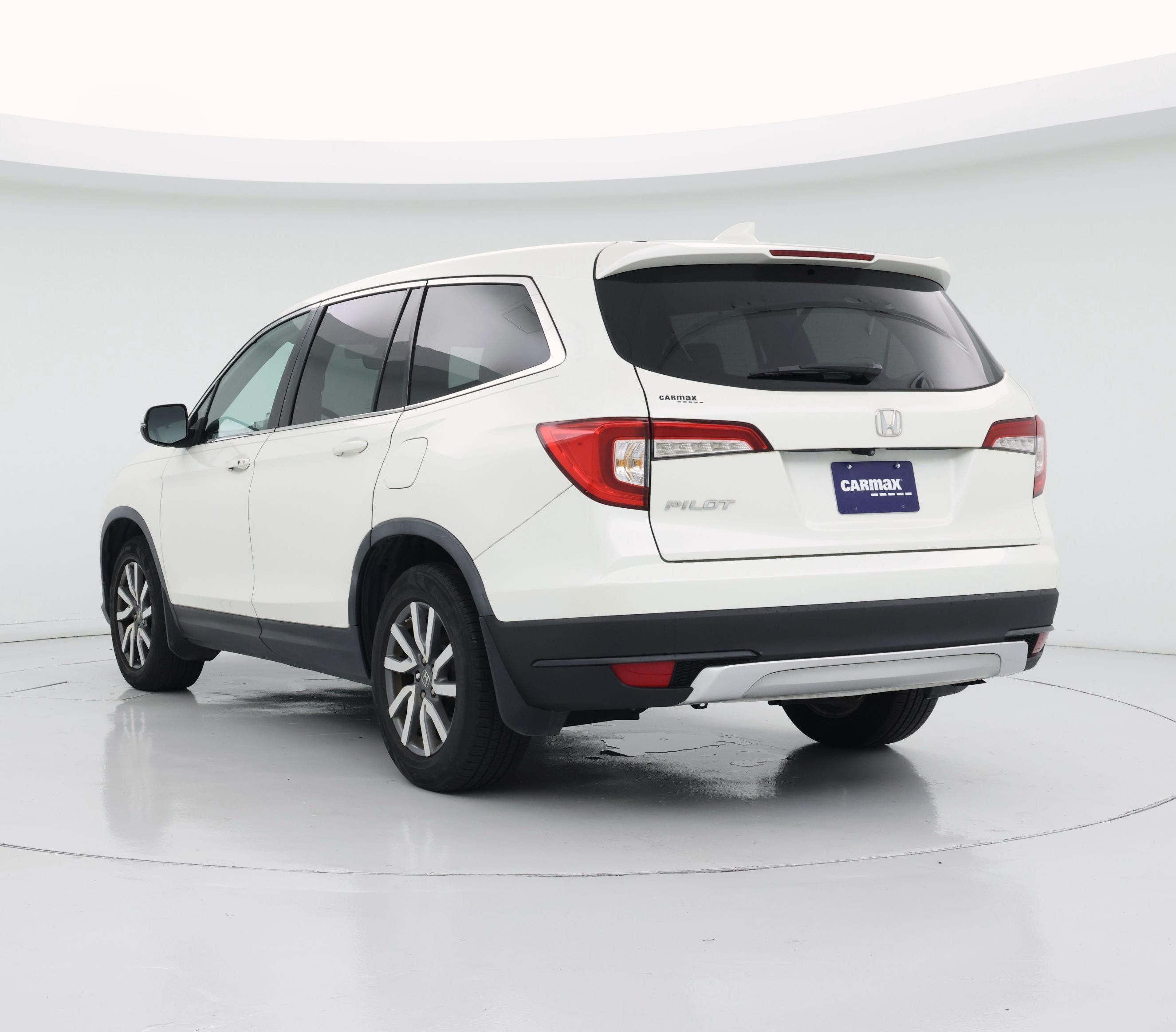 Thumbnail: 2019 Honda Pilot - 2