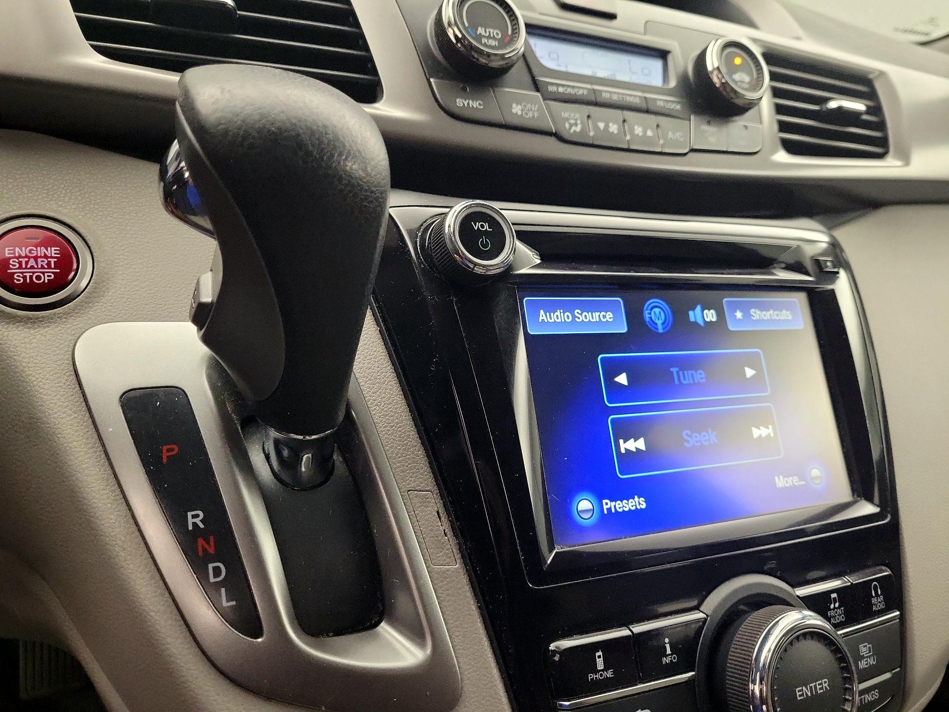 Thumbnail: 2016 Honda Odyssey - 17