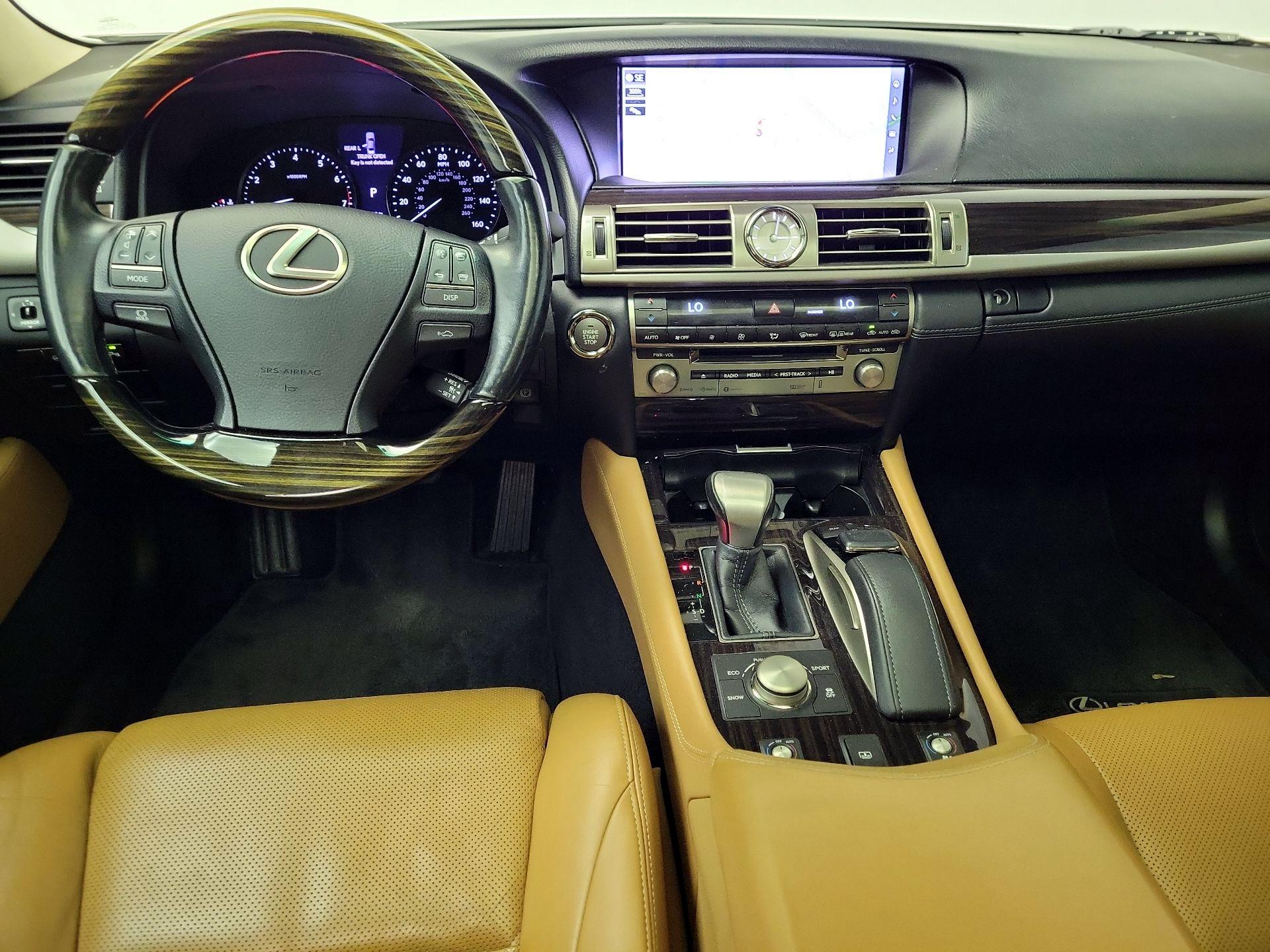 Thumbnail: 2016 Lexus LS - 9