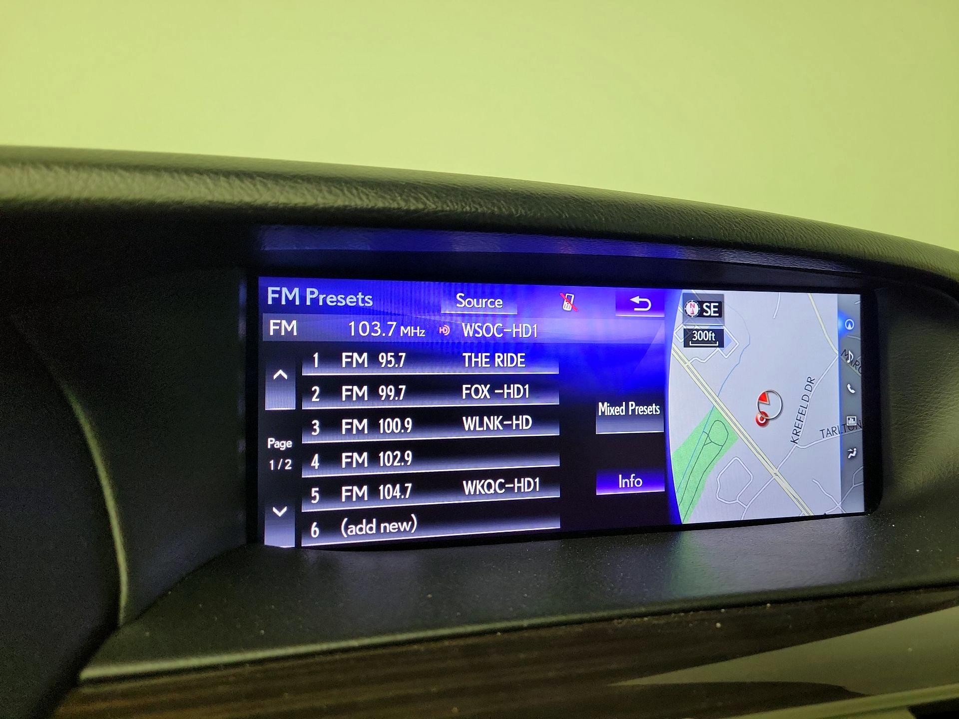 Thumbnail: 2016 Lexus LS - 16