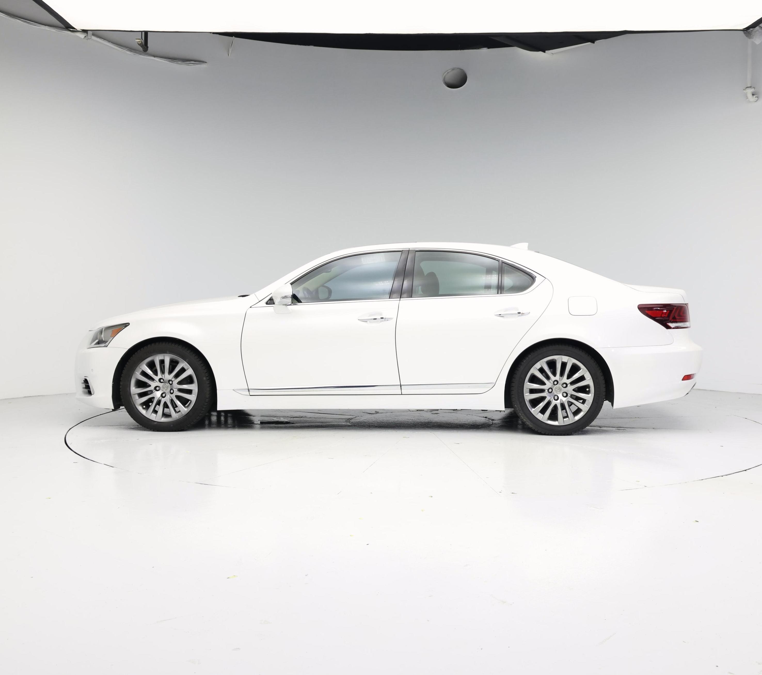Thumbnail: 2016 Lexus LS - 3