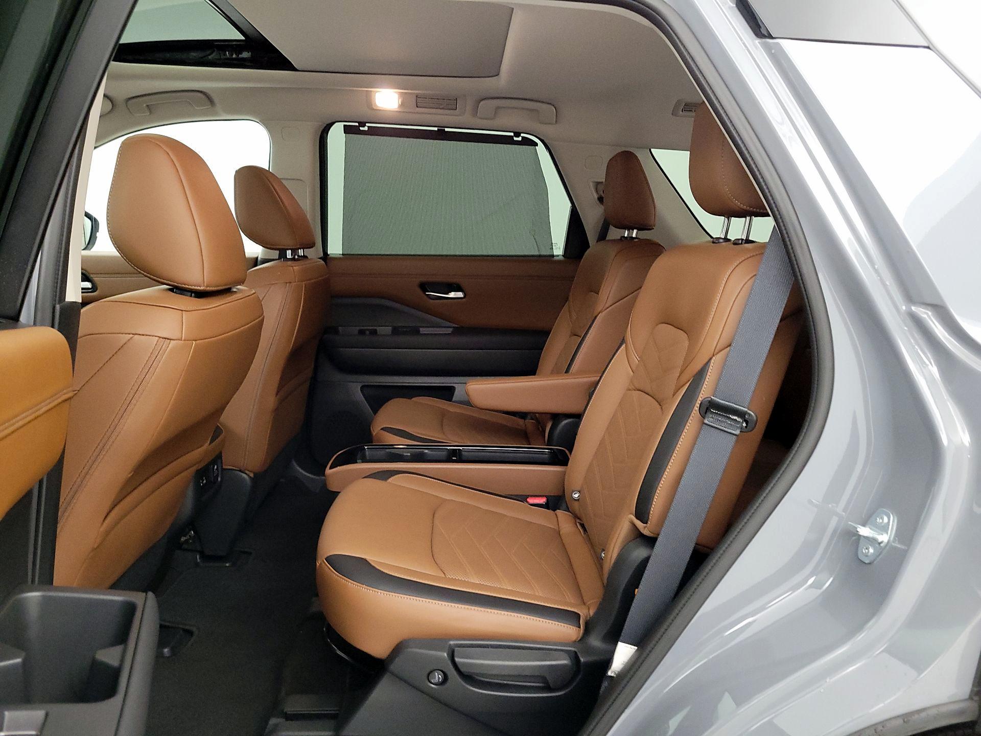 Thumbnail: 2025 Nissan Pathfinder - 20