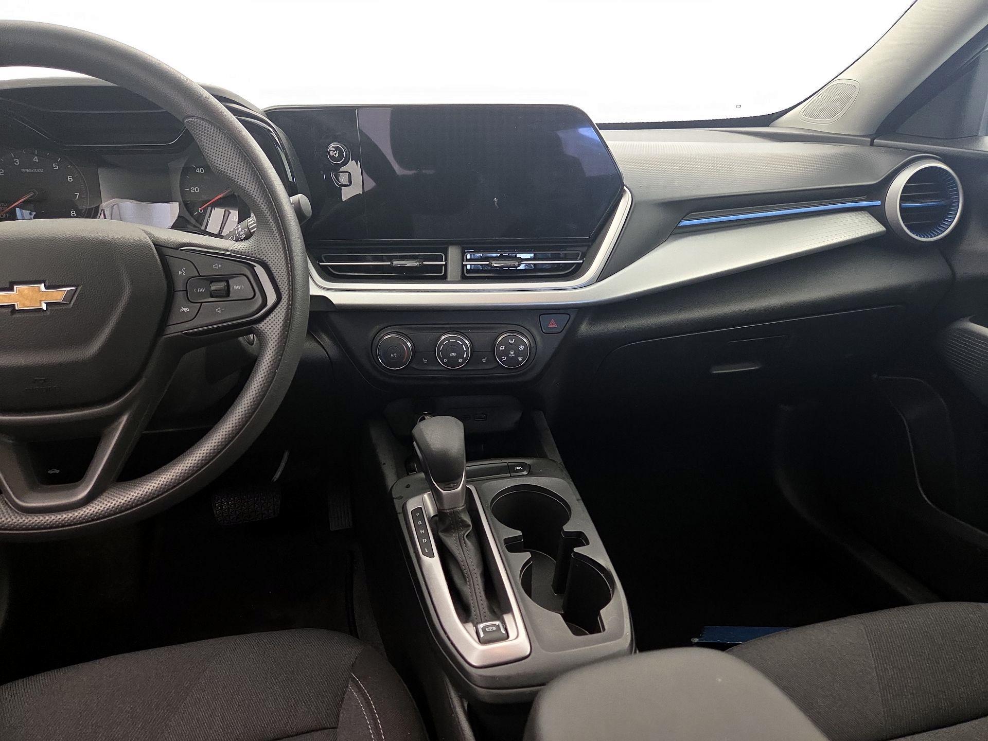 Thumbnail: 2025 Chevrolet Trax - 9