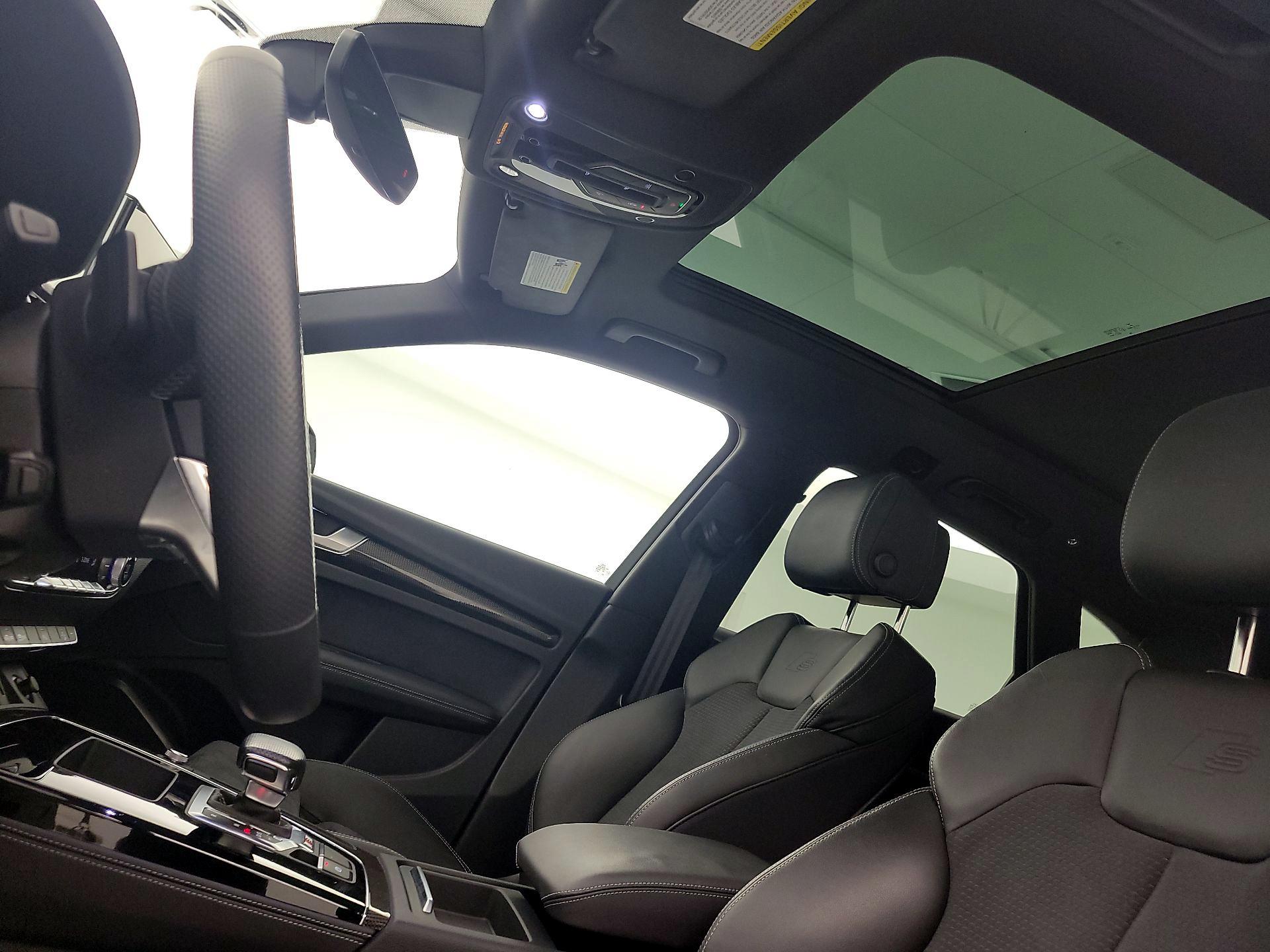 Thumbnail: 2022 Audi SQ5 - 19
