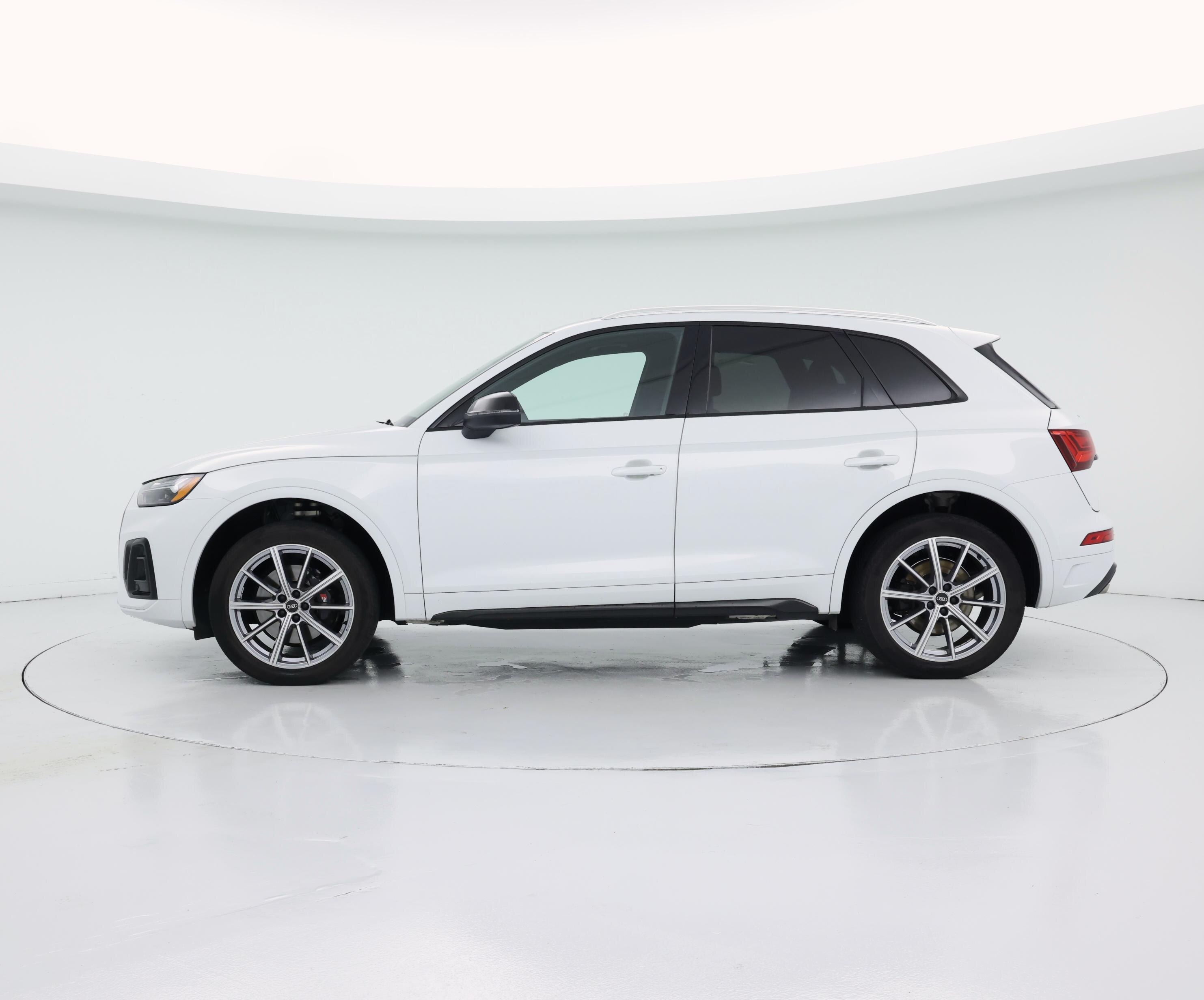 Thumbnail: 2022 Audi SQ5 - 3