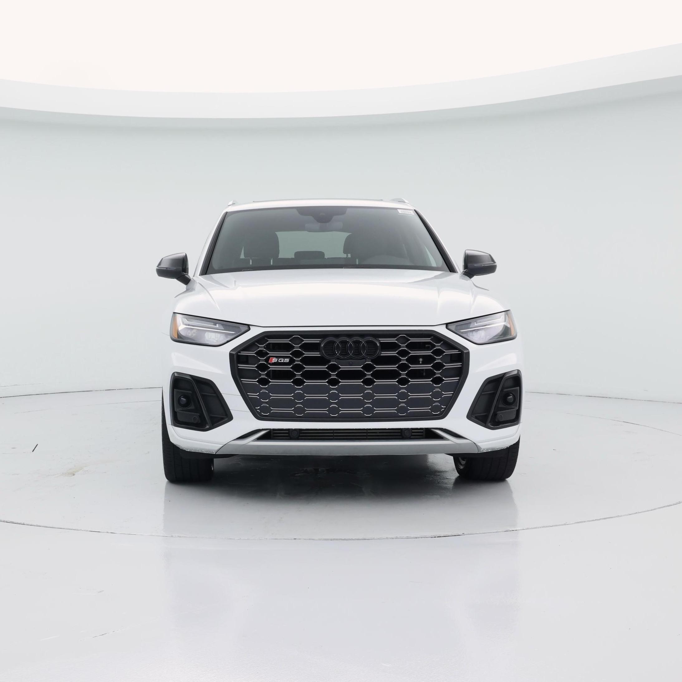 Thumbnail: 2022 Audi SQ5 - 5