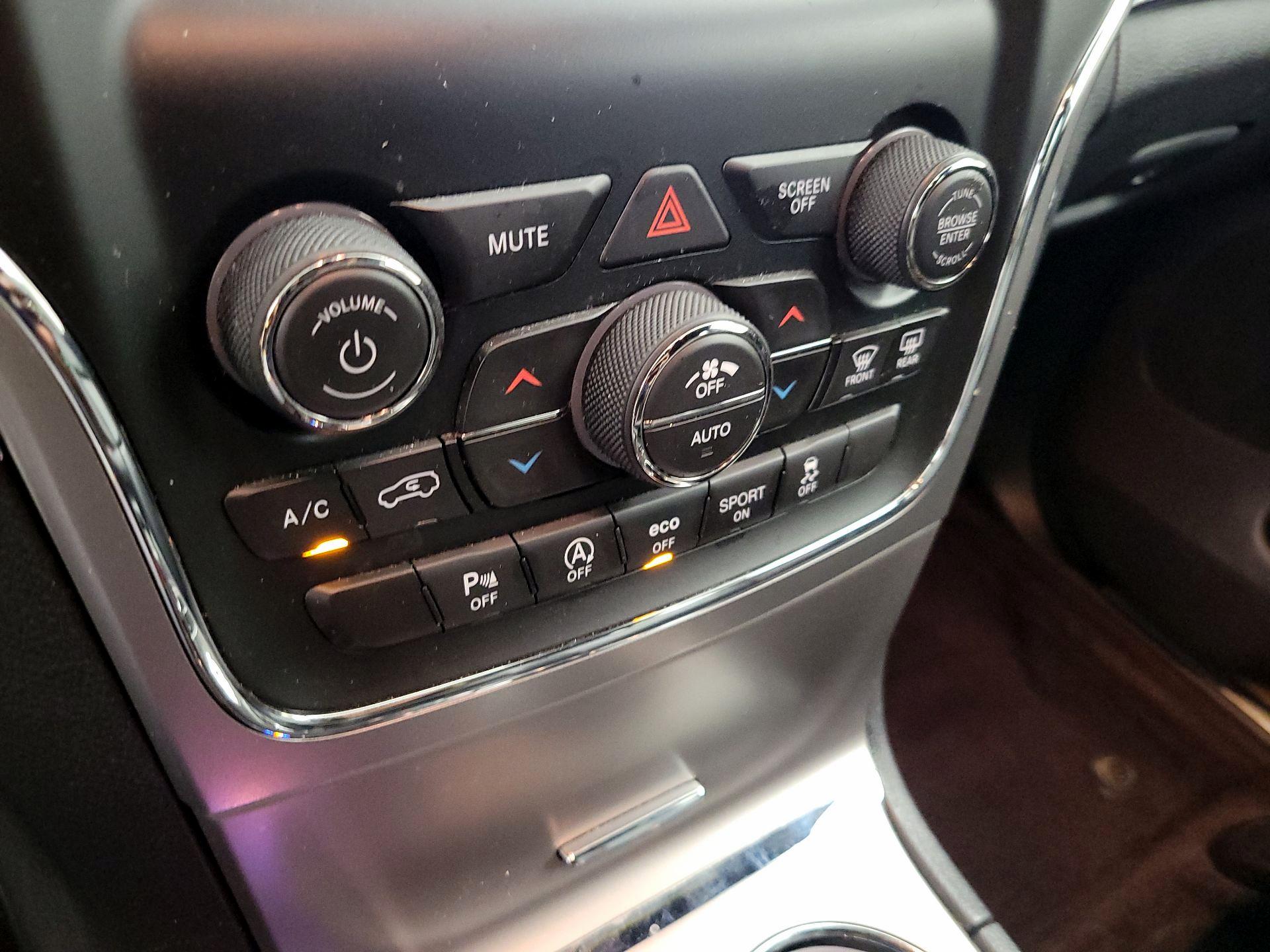 Thumbnail: 2018 Jeep Grand Cherokee - 16