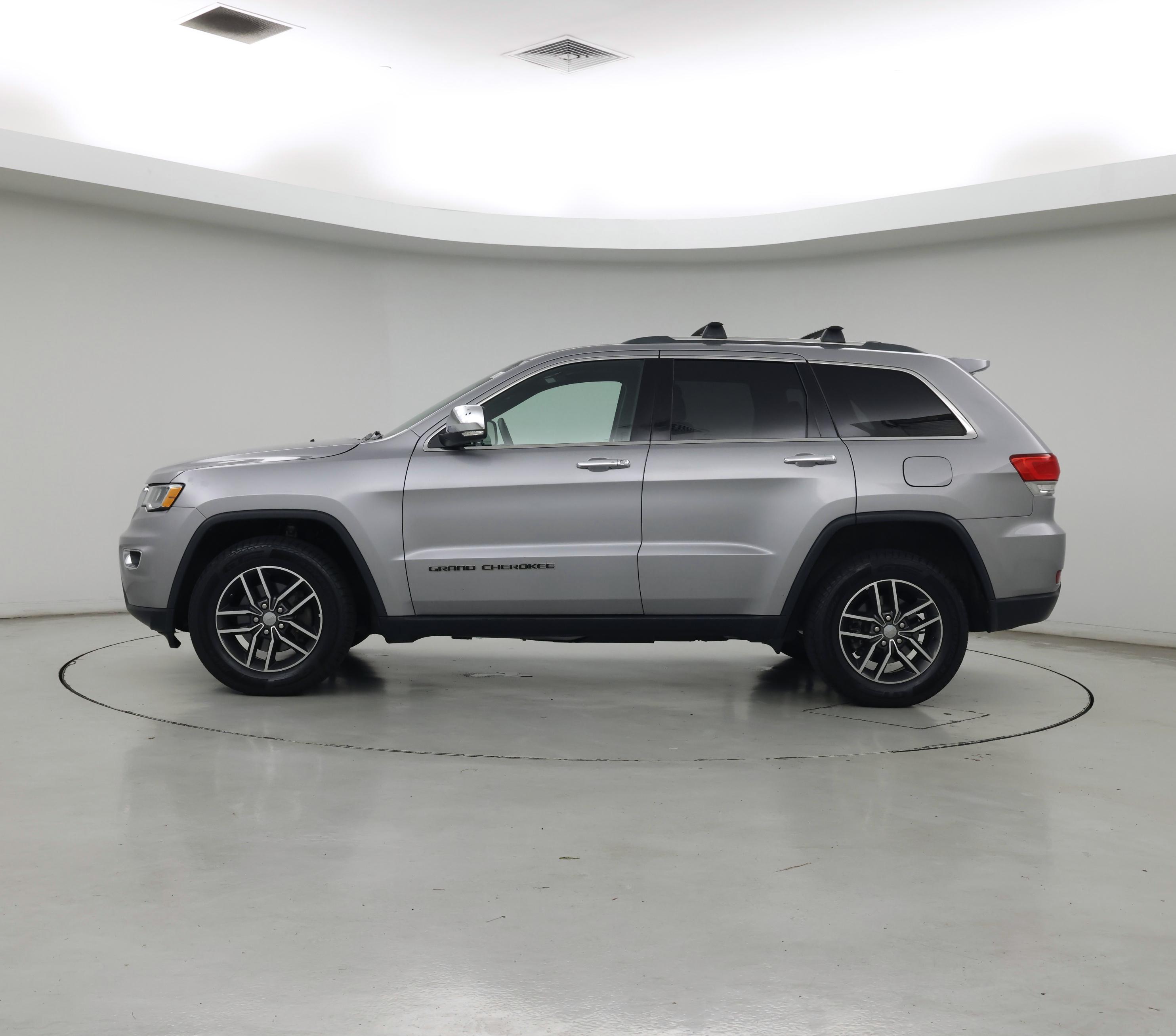 Thumbnail: 2018 Jeep Grand Cherokee - 3