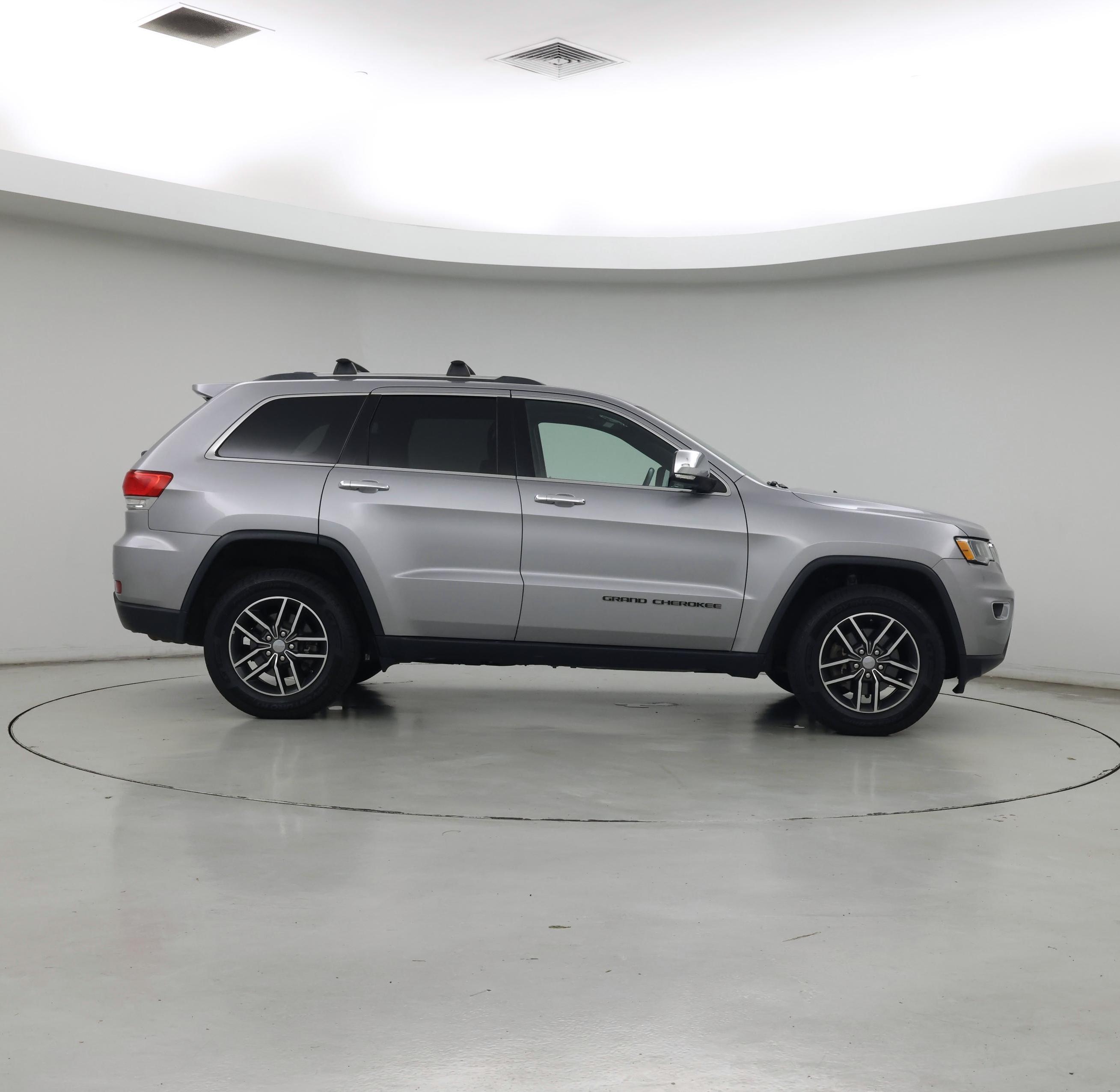 Thumbnail: 2018 Jeep Grand Cherokee - 7