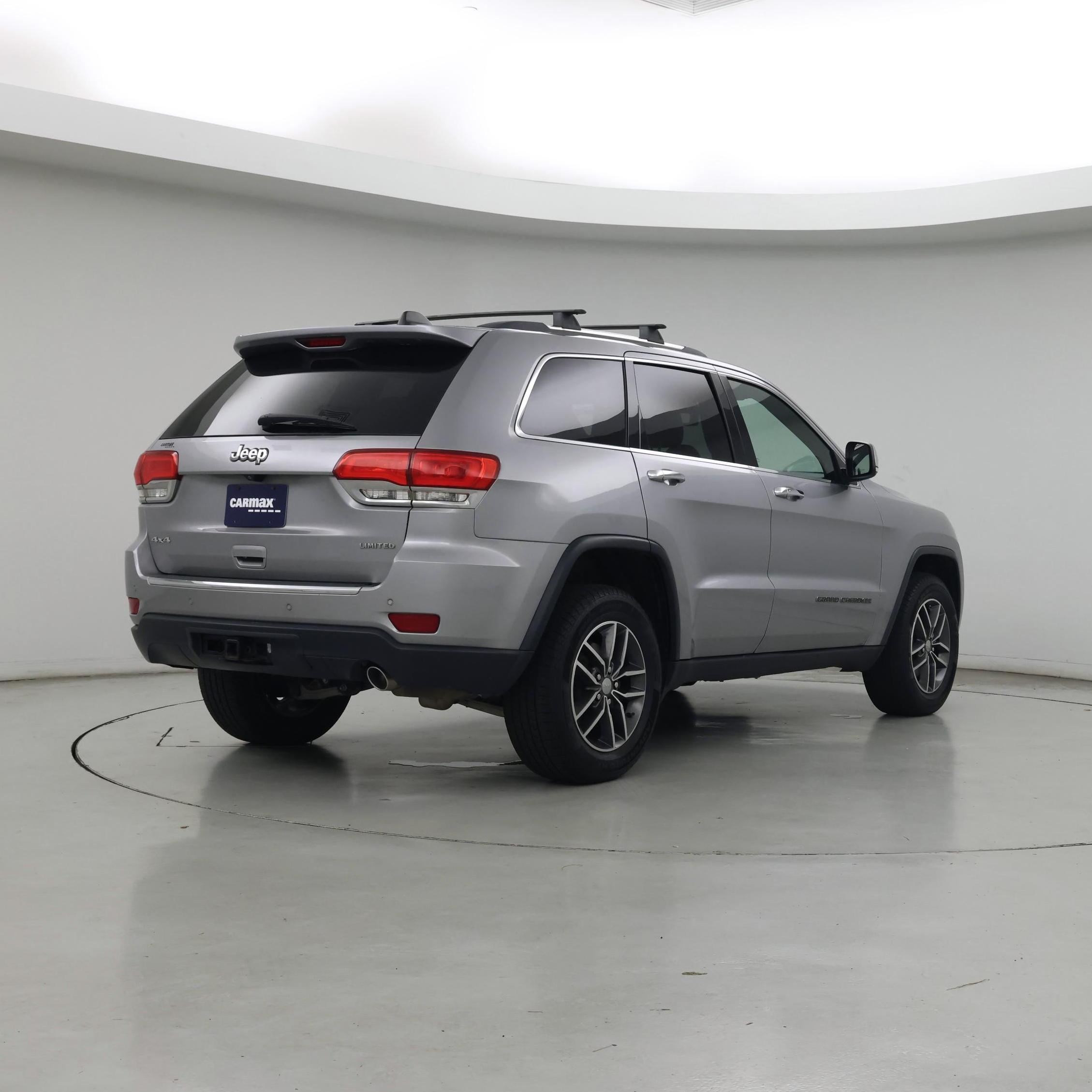 Thumbnail: 2018 Jeep Grand Cherokee - 8