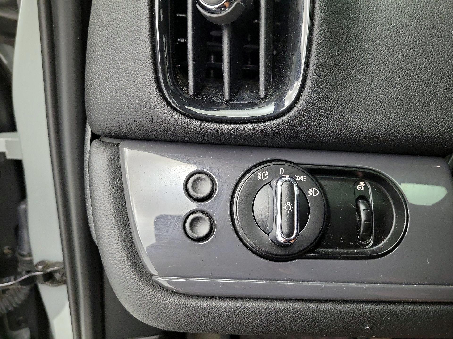Thumbnail: 2018 MINI Cooper Countryman - 13