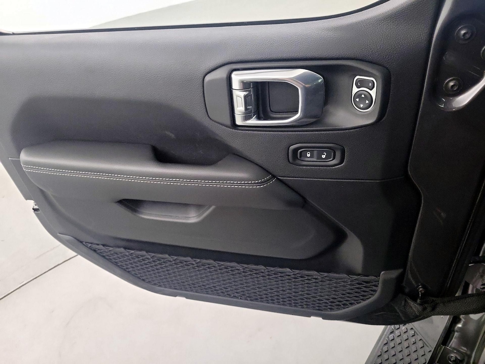 2022 Jeep Gladiator Overland - Photo 13