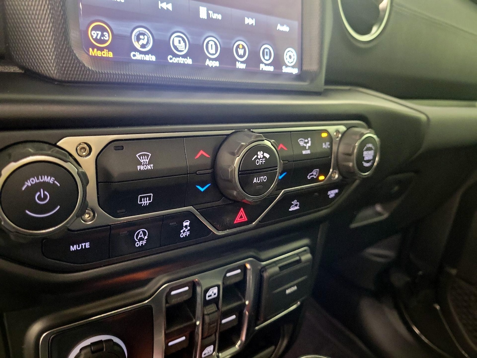 2022 Jeep Gladiator Overland - Photo 18