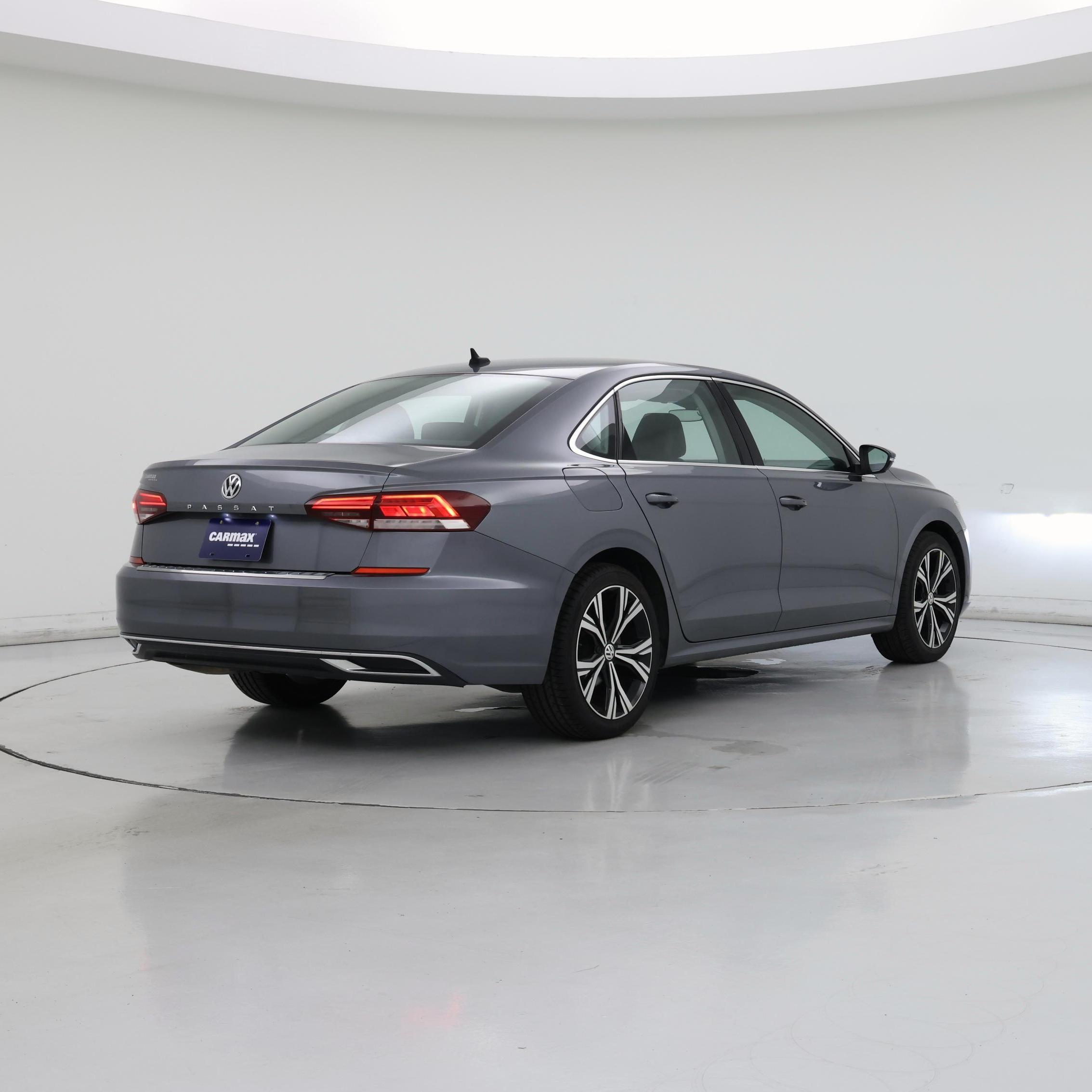 Thumbnail: 2022 Volkswagen Passat - 8
