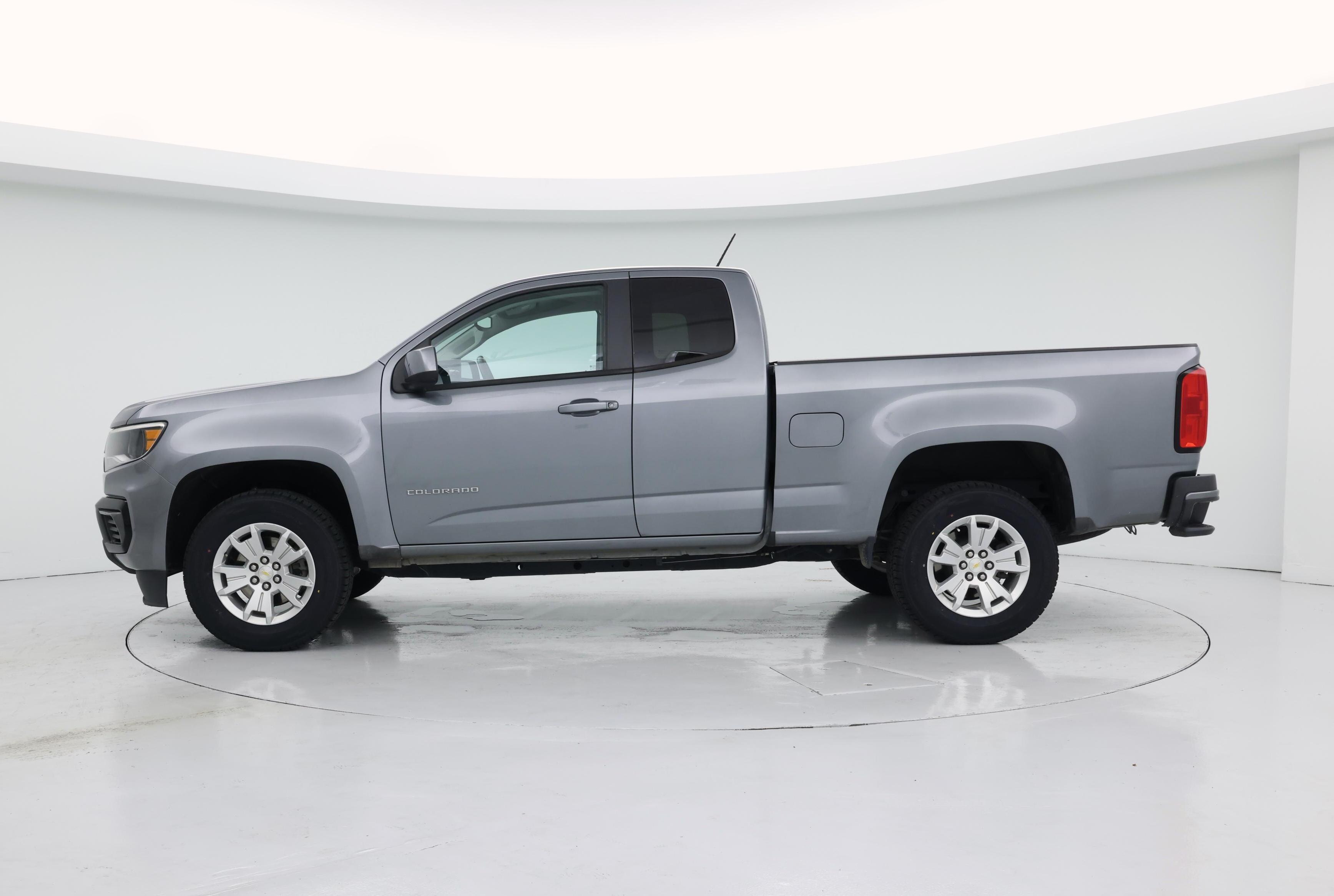 Thumbnail: 2021 Chevrolet Colorado - 3