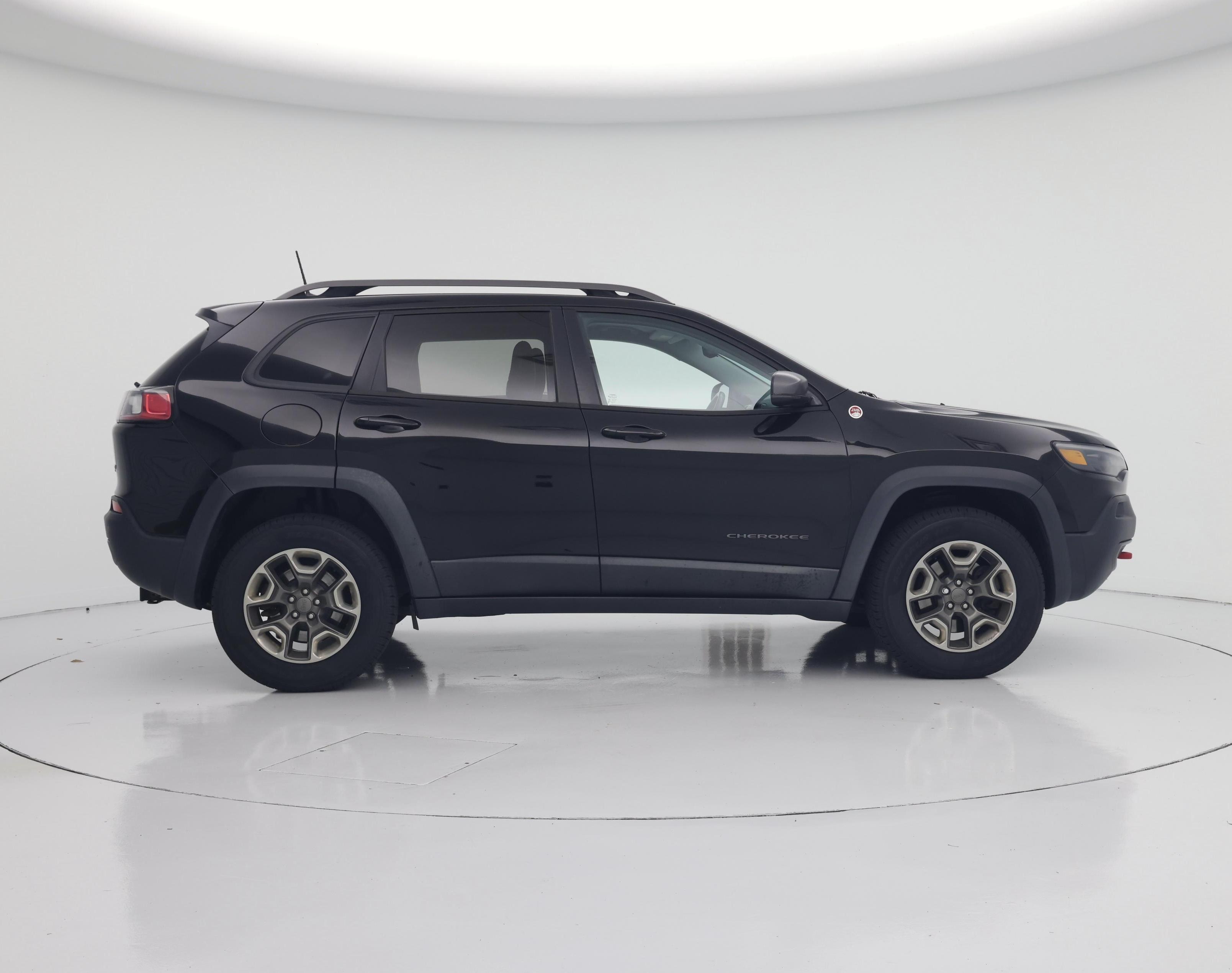 Thumbnail: 2019 Jeep Cherokee - 7