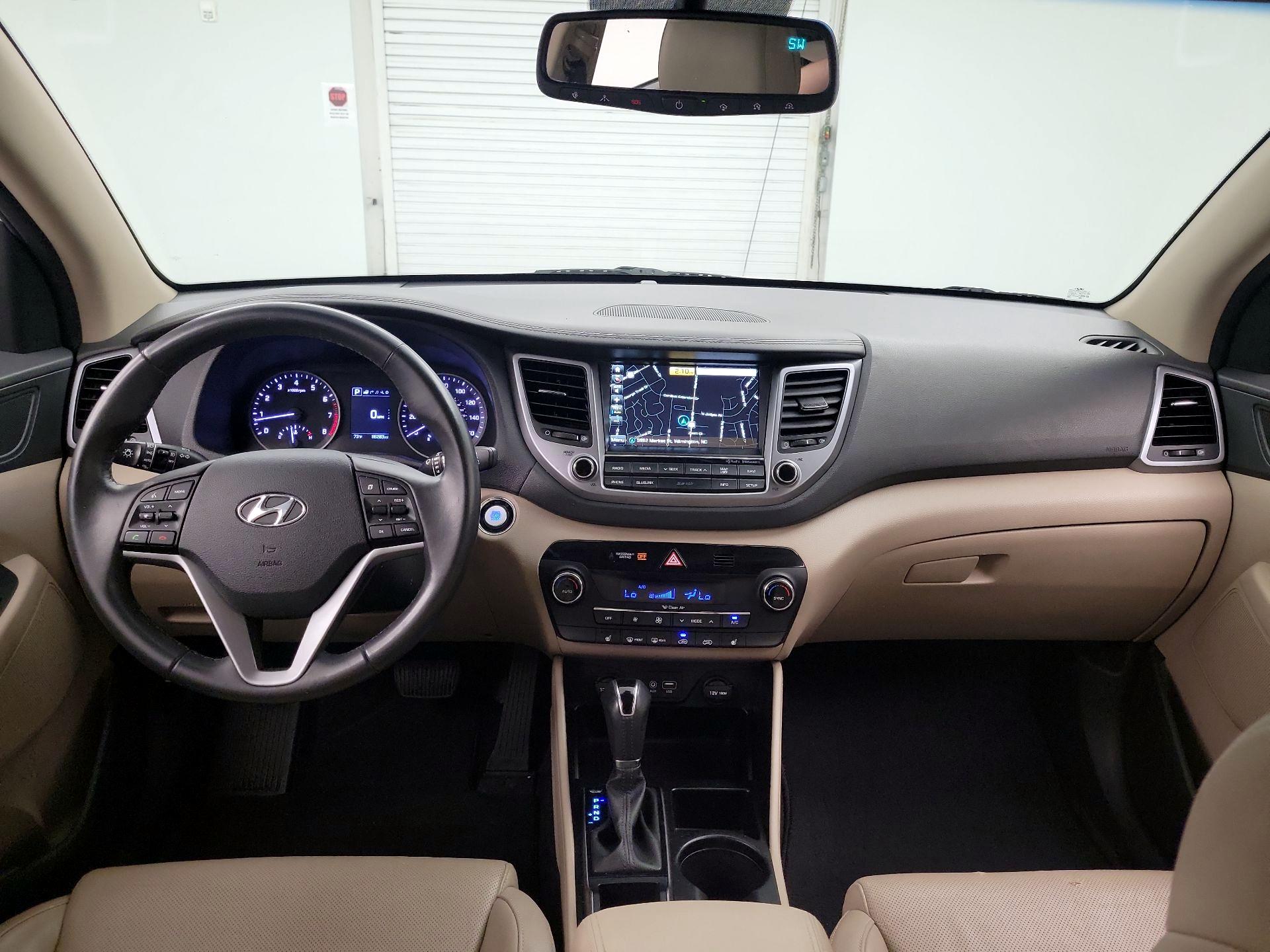 Thumbnail: 2016 Hyundai Tucson - 9