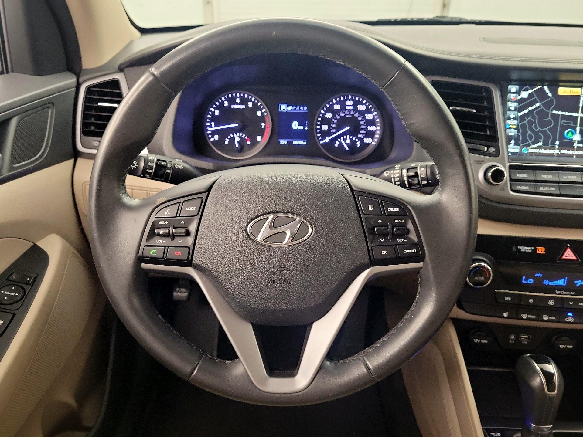 Thumbnail: 2016 Hyundai Tucson - 10