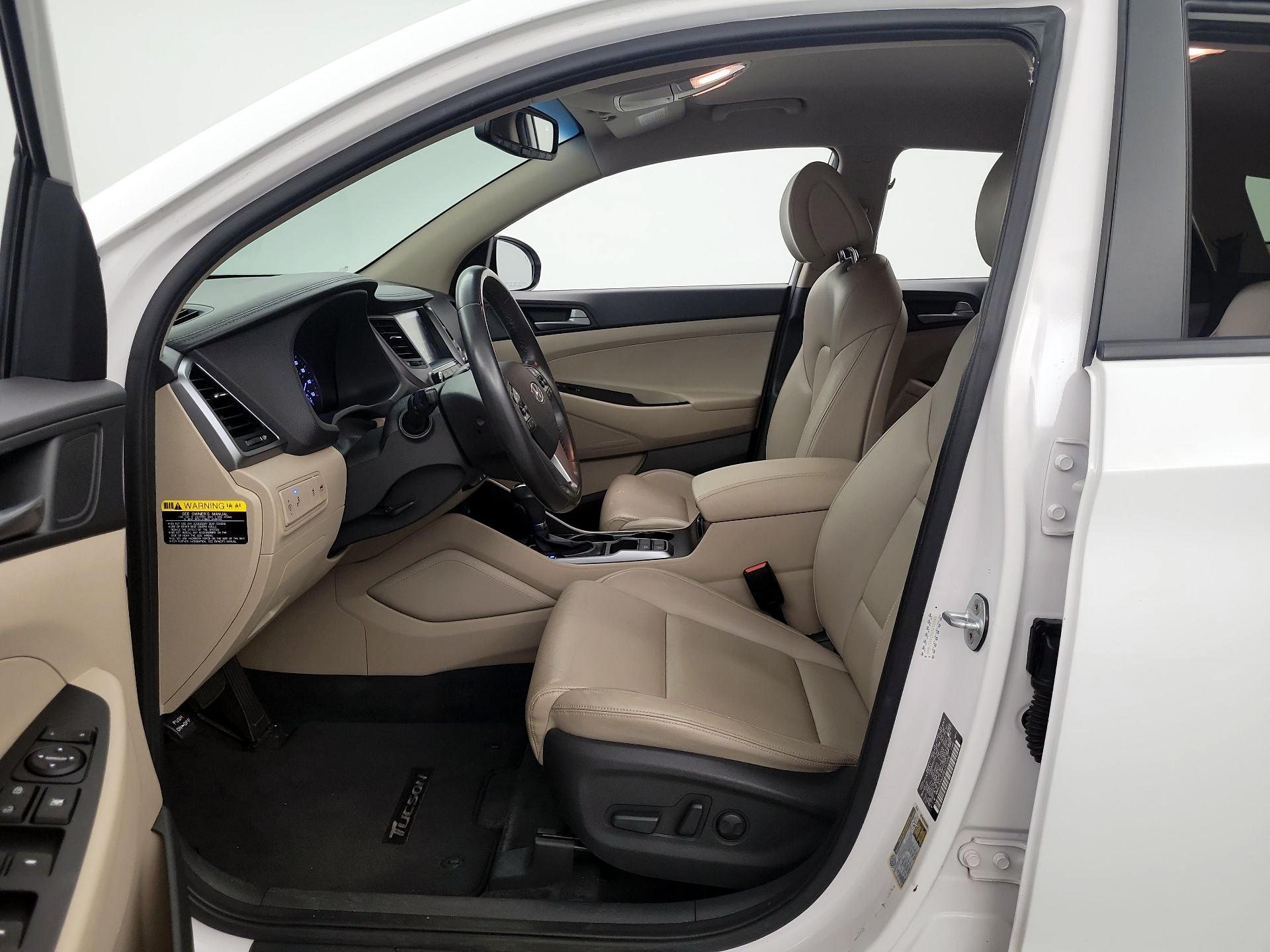 Thumbnail: 2016 Hyundai Tucson - 11