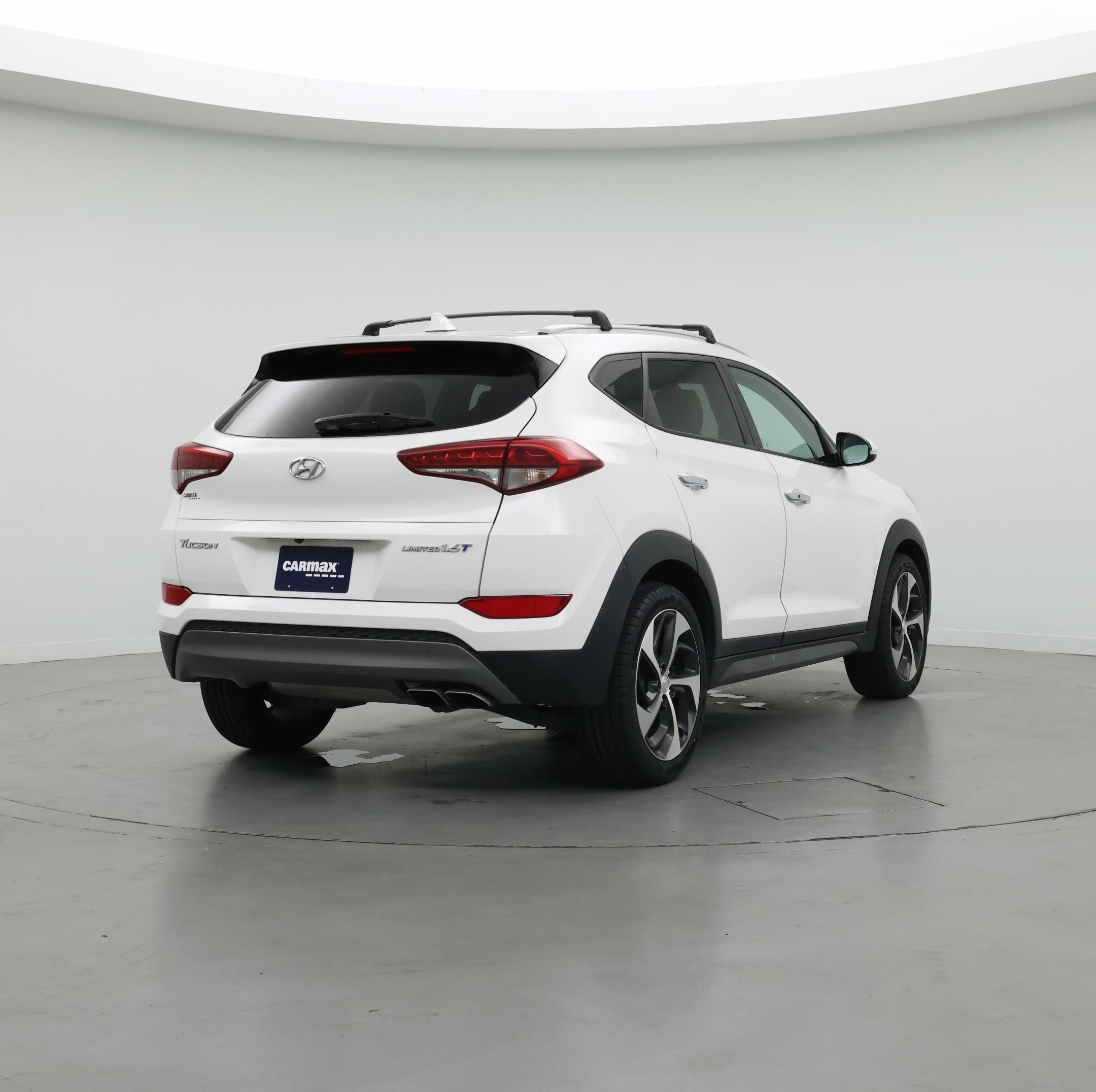 Thumbnail: 2016 Hyundai Tucson - 8