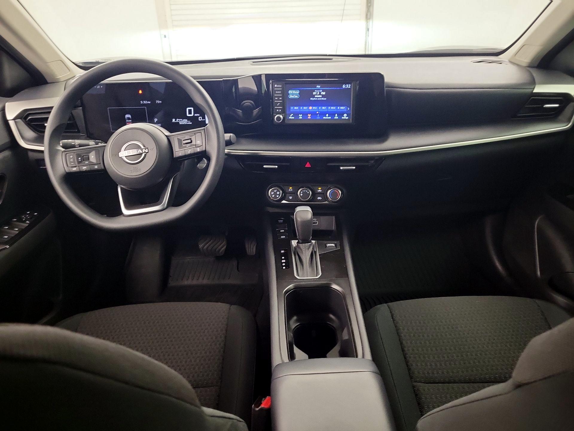 Thumbnail: 2025 Nissan Kicks - 9