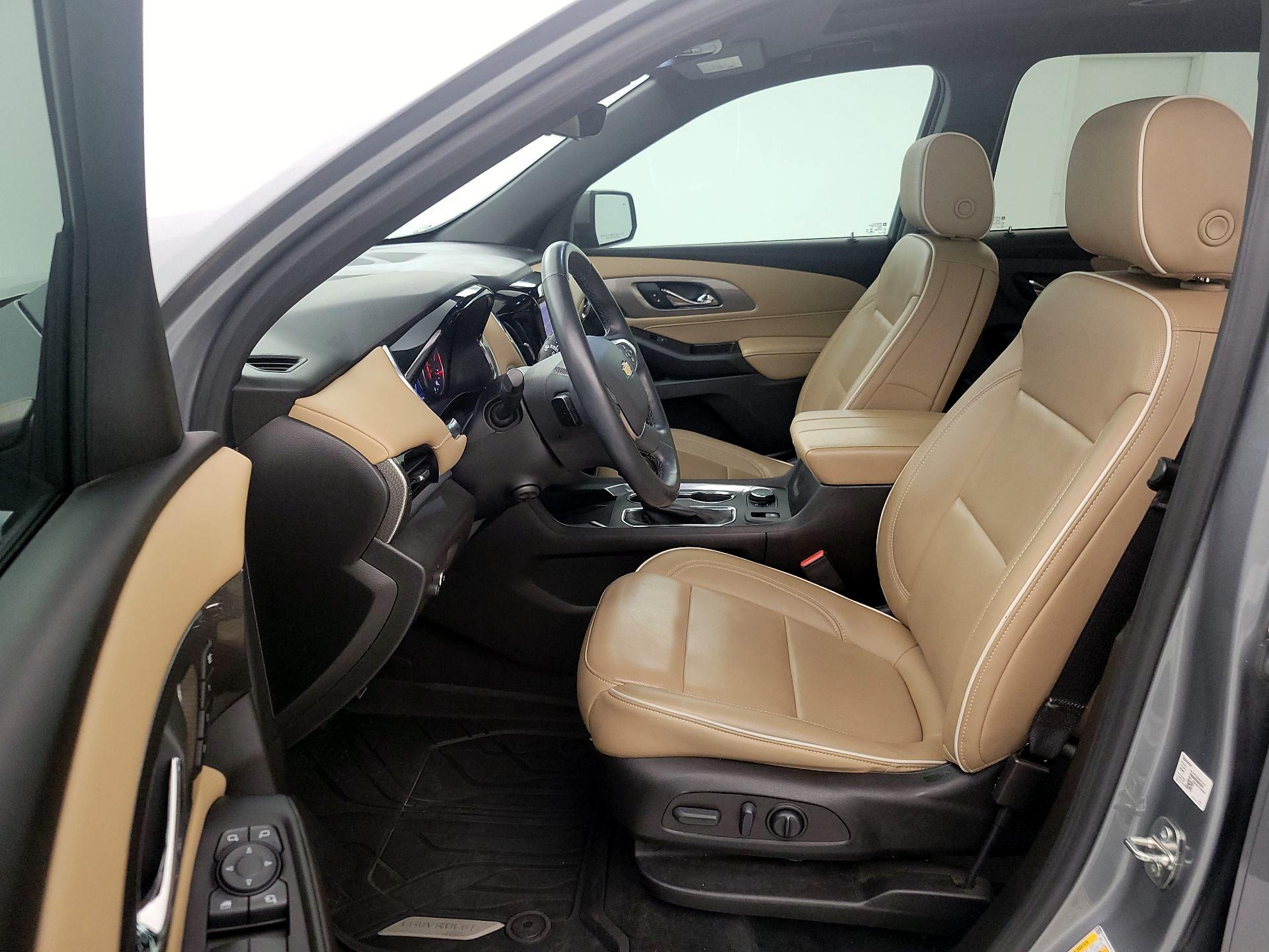 Thumbnail: 2023 Chevrolet Traverse - 11