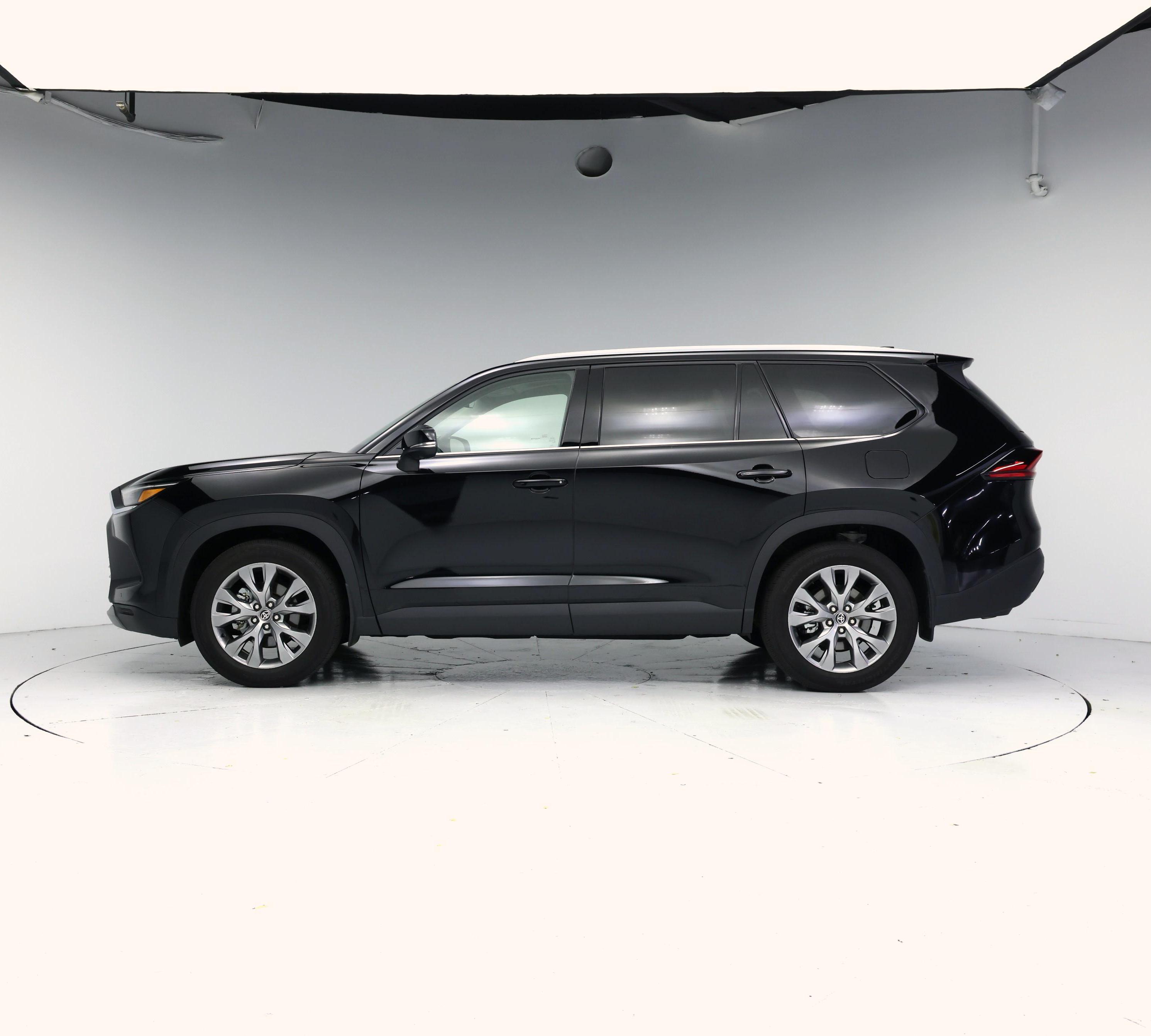 Thumbnail: 2025 Toyota Highlander - 3