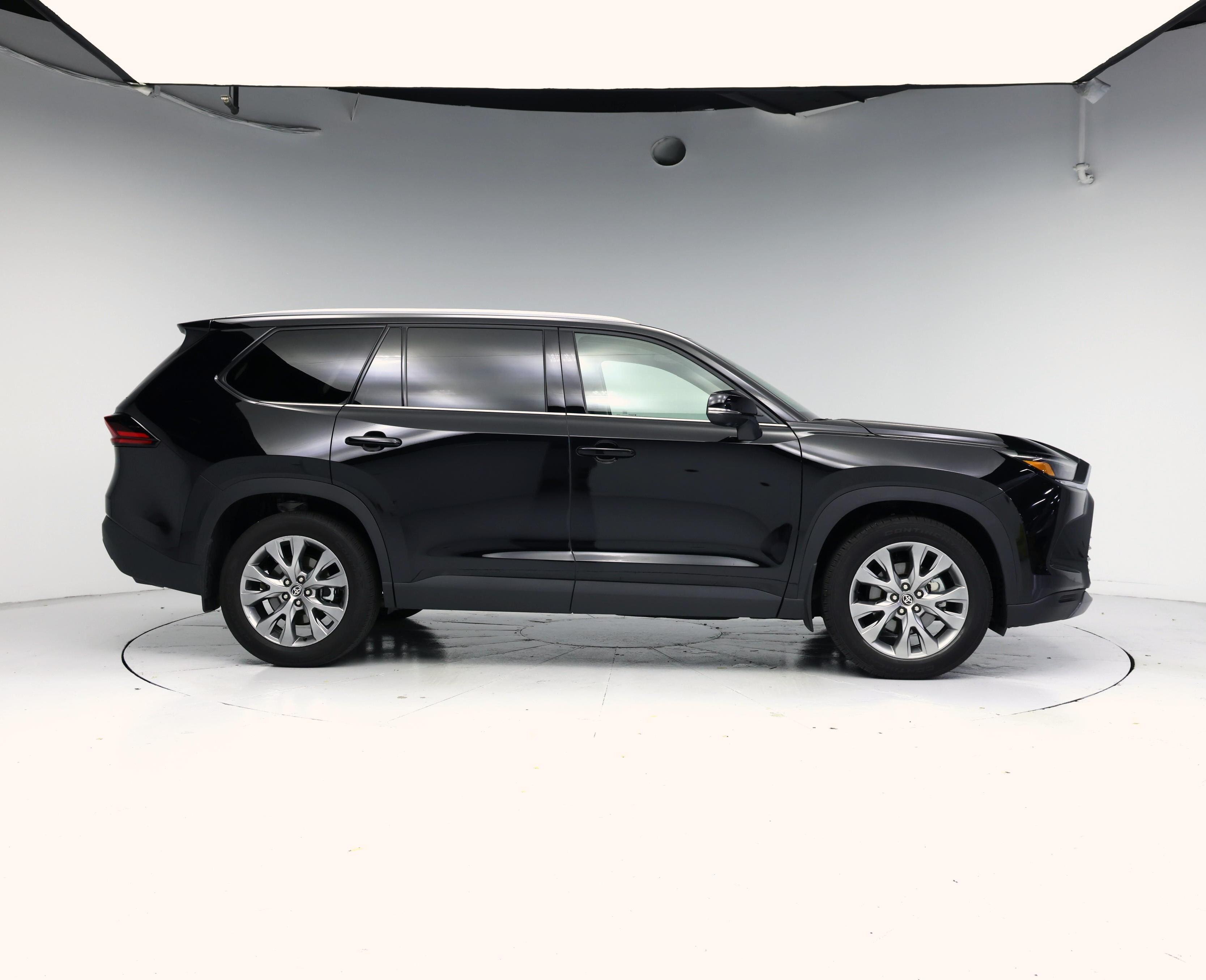 Thumbnail: 2025 Toyota Highlander - 7
