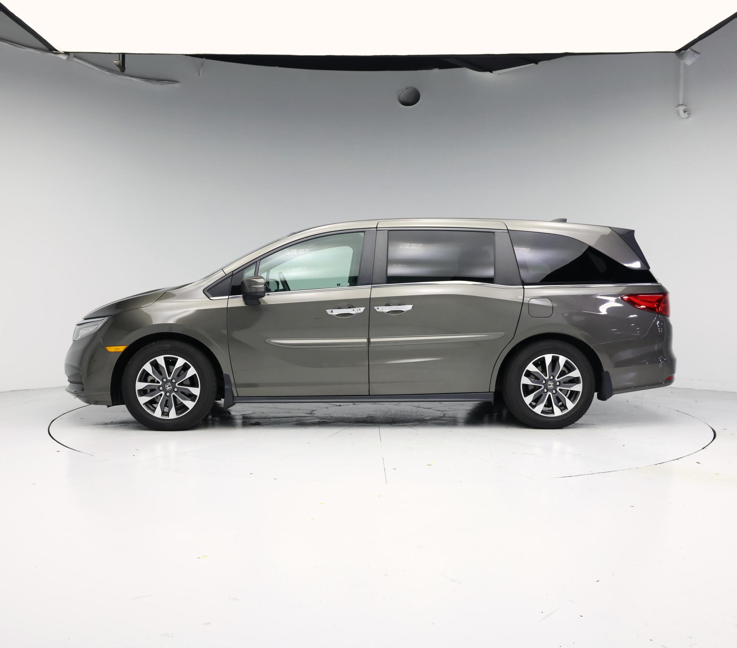 Thumbnail: 2021 Honda Odyssey - 3