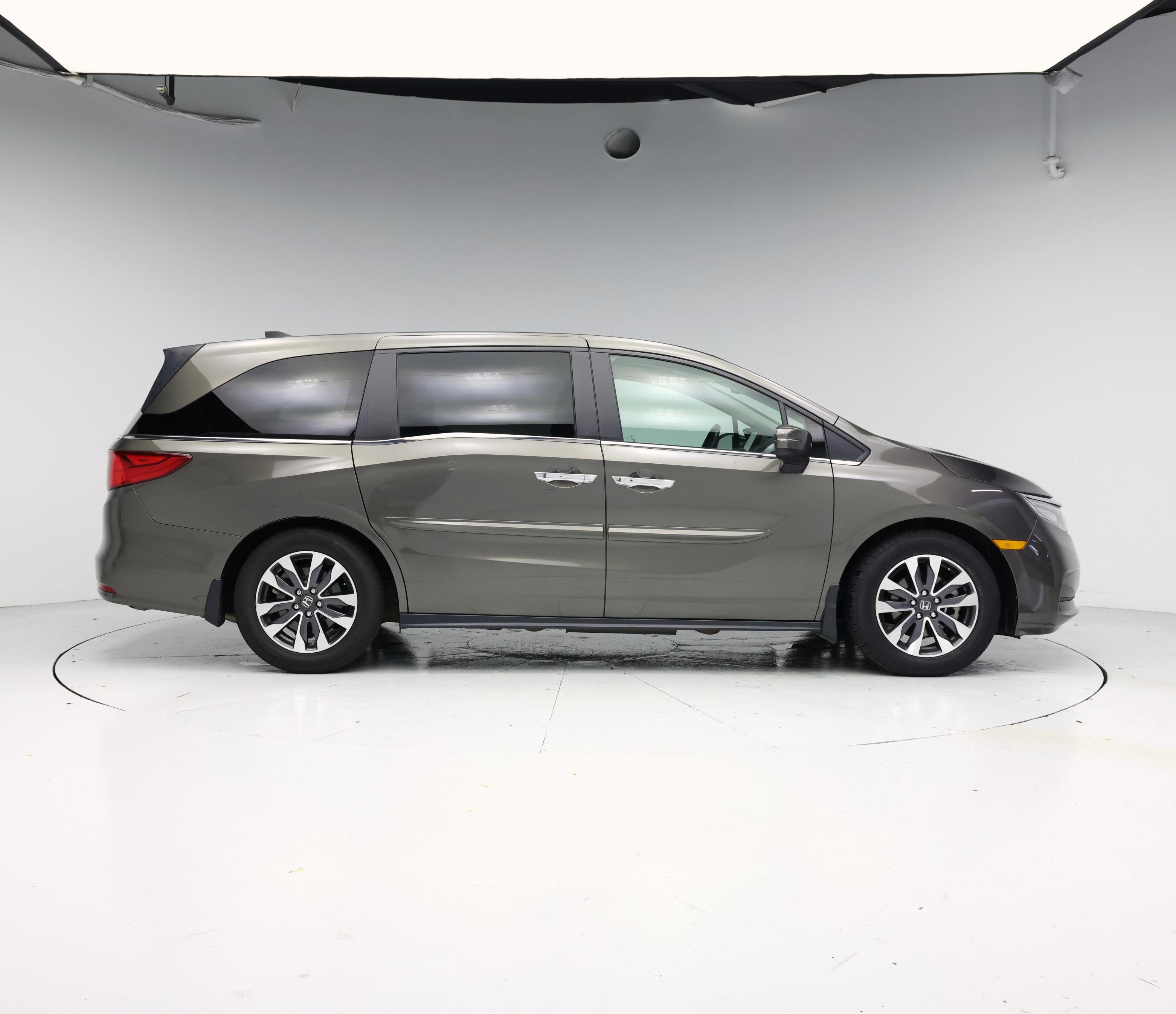 Thumbnail: 2021 Honda Odyssey - 7
