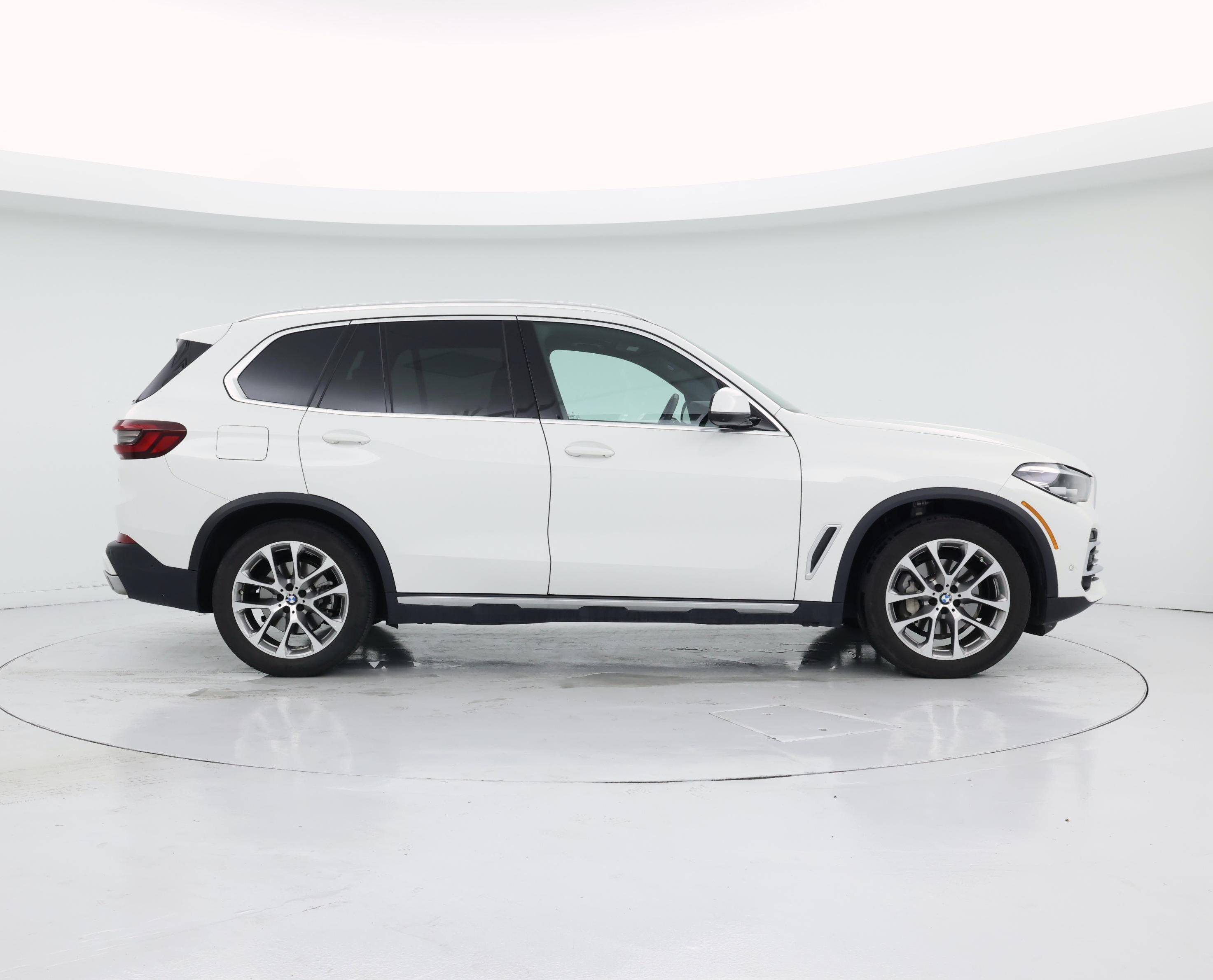 Thumbnail: 2023 BMW X5 - 7
