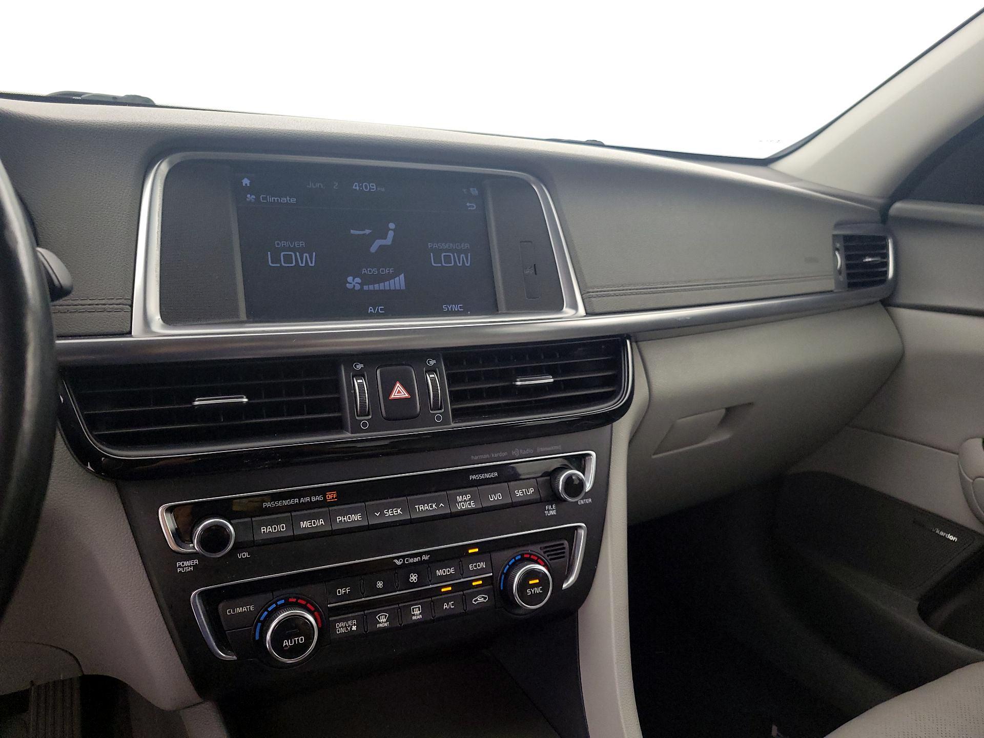 Thumbnail: 2017 Kia Optima - 16
