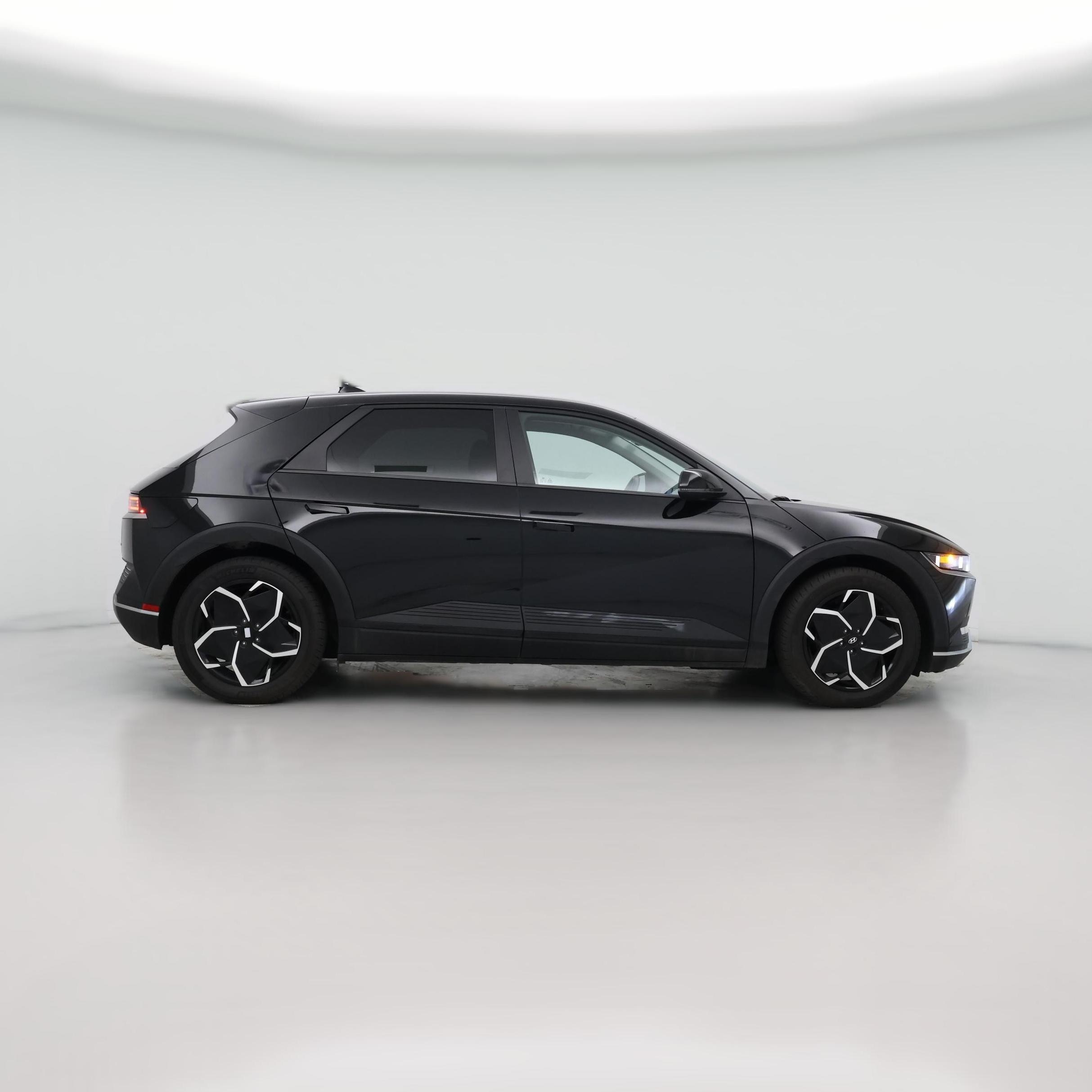 Thumbnail: 2023 Hyundai Ioniq 5 - 1