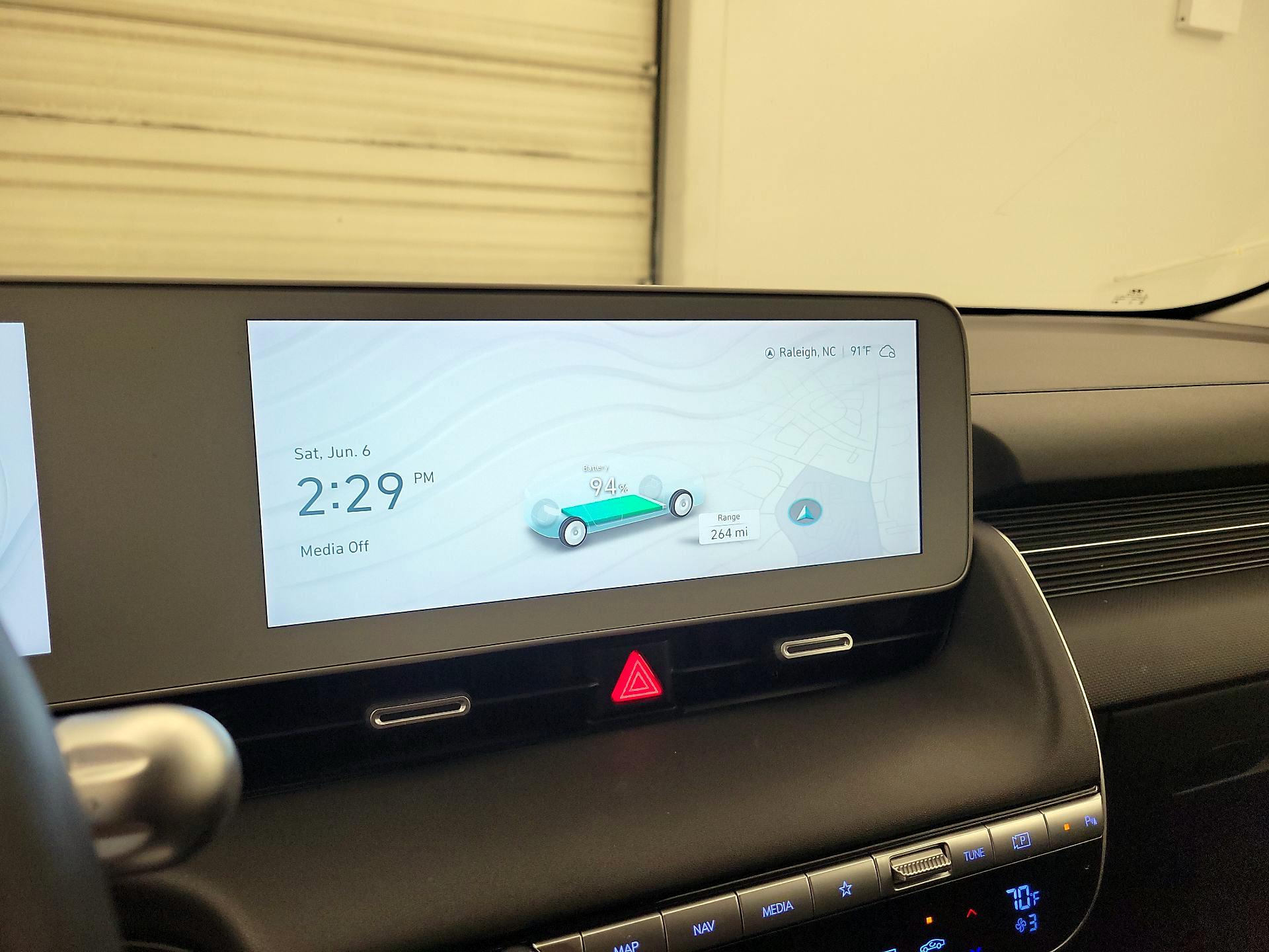 Thumbnail: 2023 Hyundai Ioniq 5 - 15