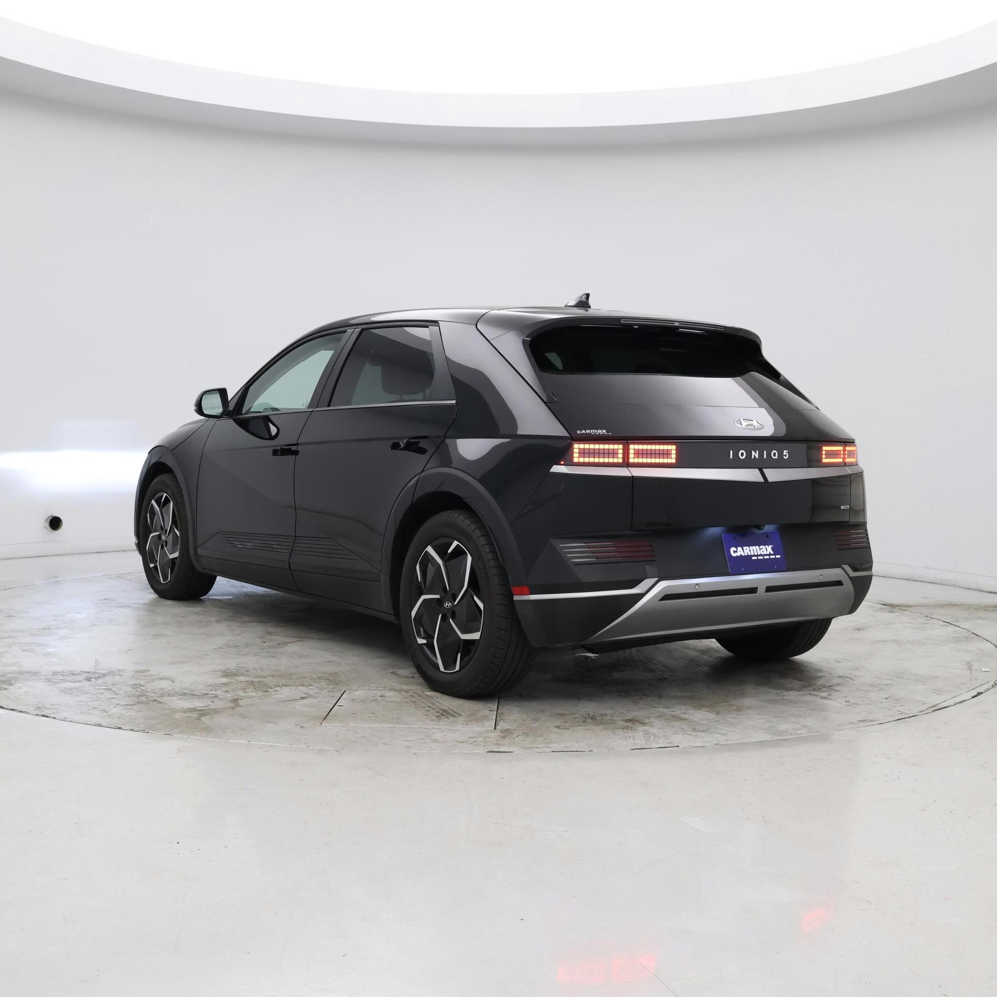Thumbnail: 2023 Hyundai Ioniq 5 - 2