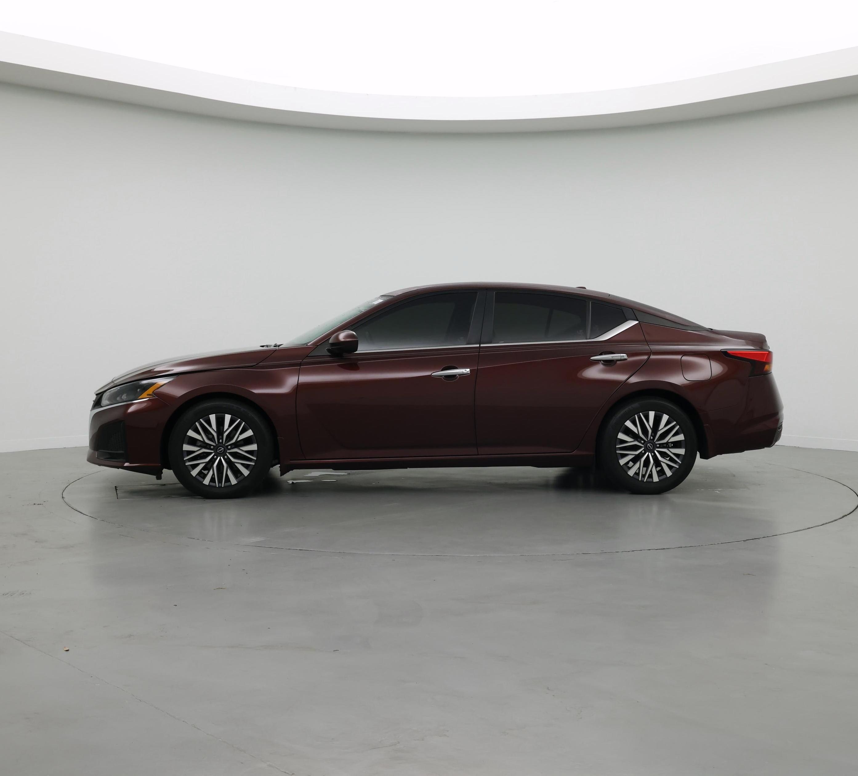 Thumbnail: 2024 Nissan Altima - 3