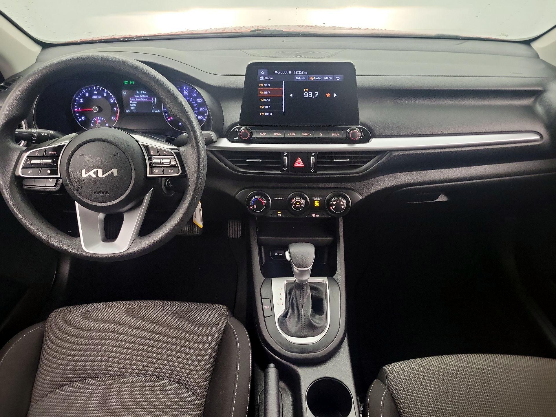 Thumbnail: 2023 Kia Forte - 9