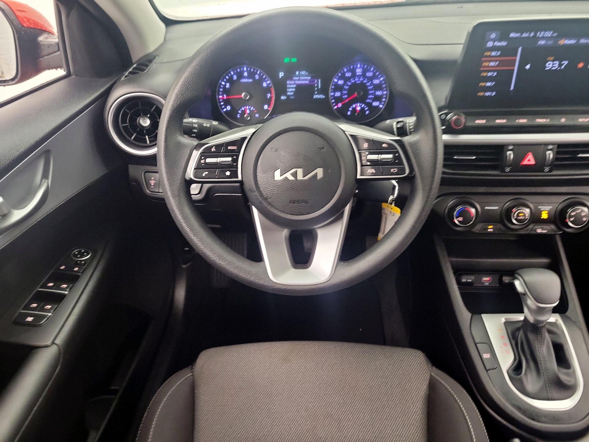 Thumbnail: 2023 Kia Forte - 10