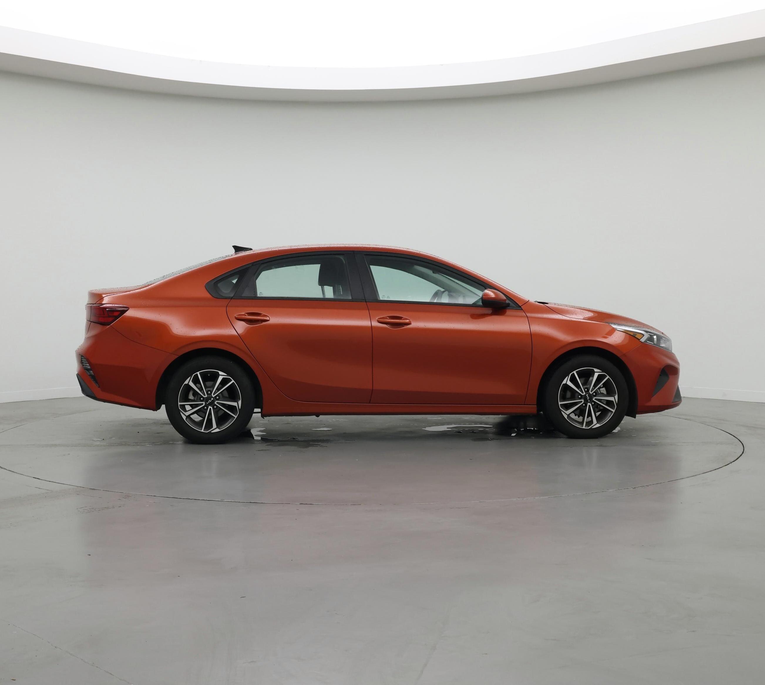 Thumbnail: 2023 Kia Forte - 7