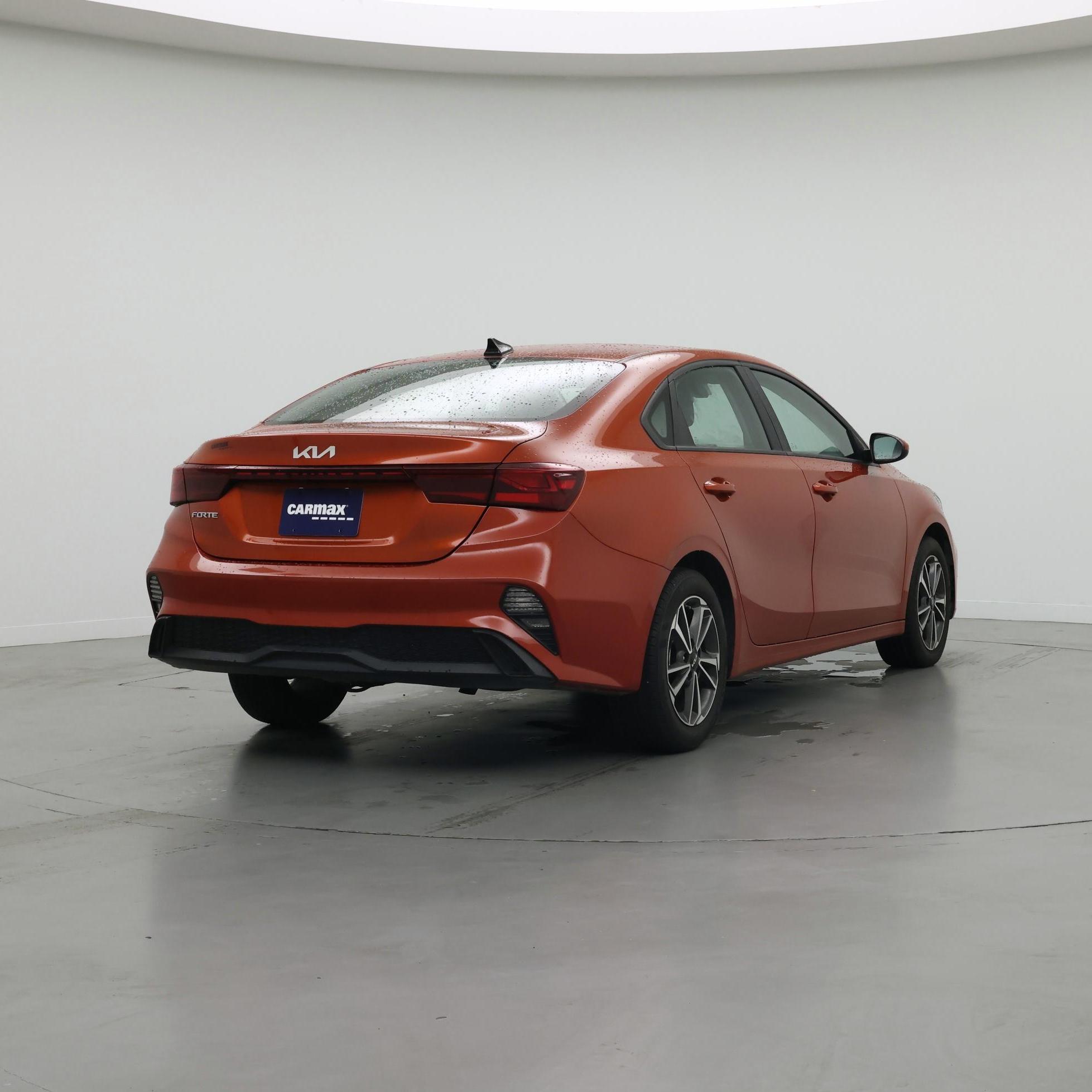 Thumbnail: 2023 Kia Forte - 8