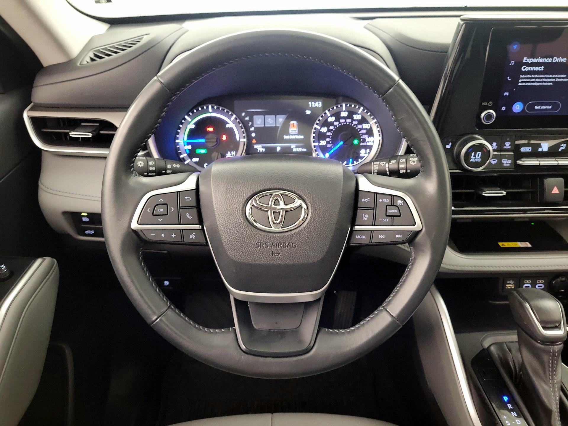 Thumbnail: 2023 Toyota Highlander - 10
