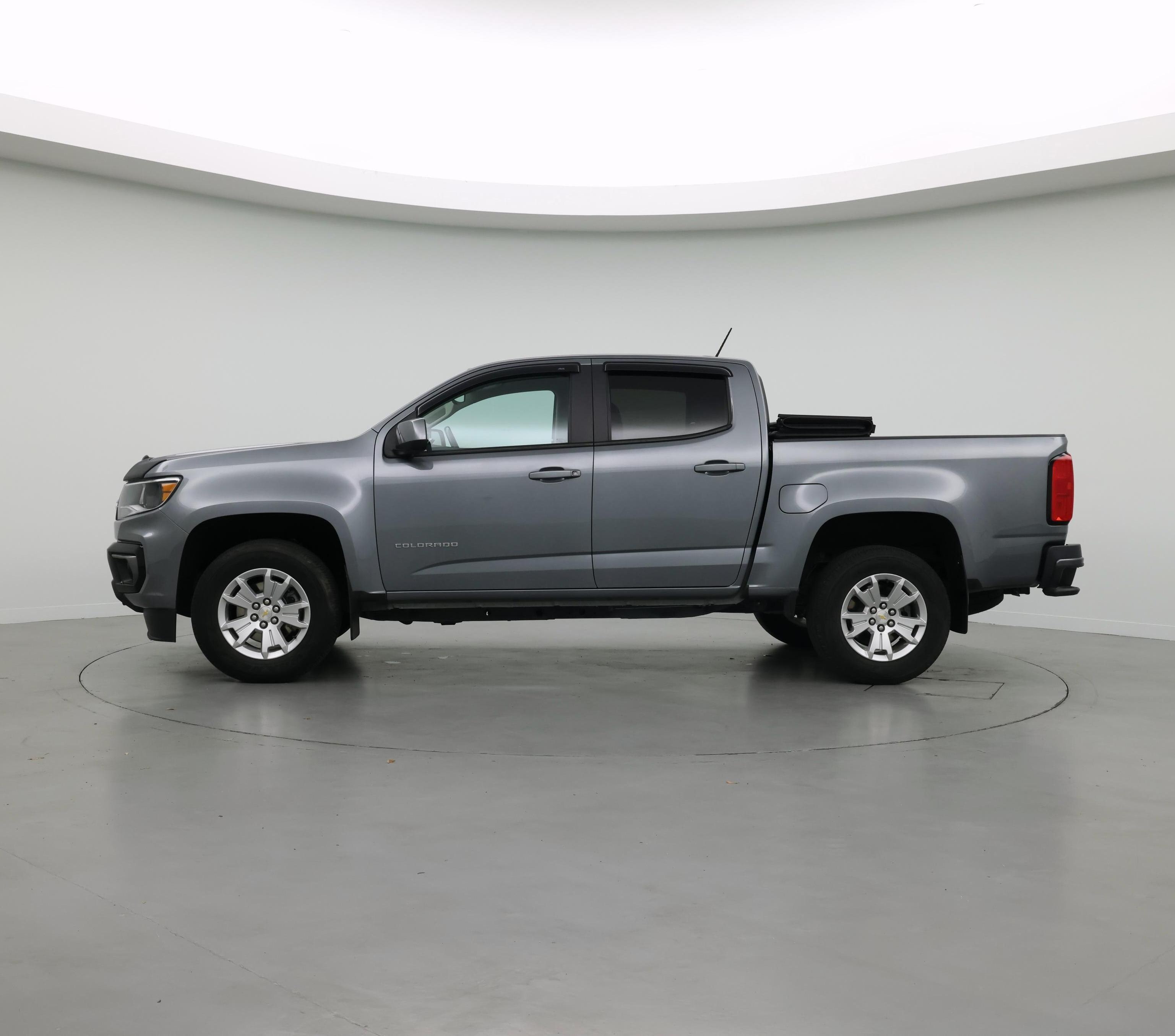 Thumbnail: 2022 Chevrolet Colorado - 3