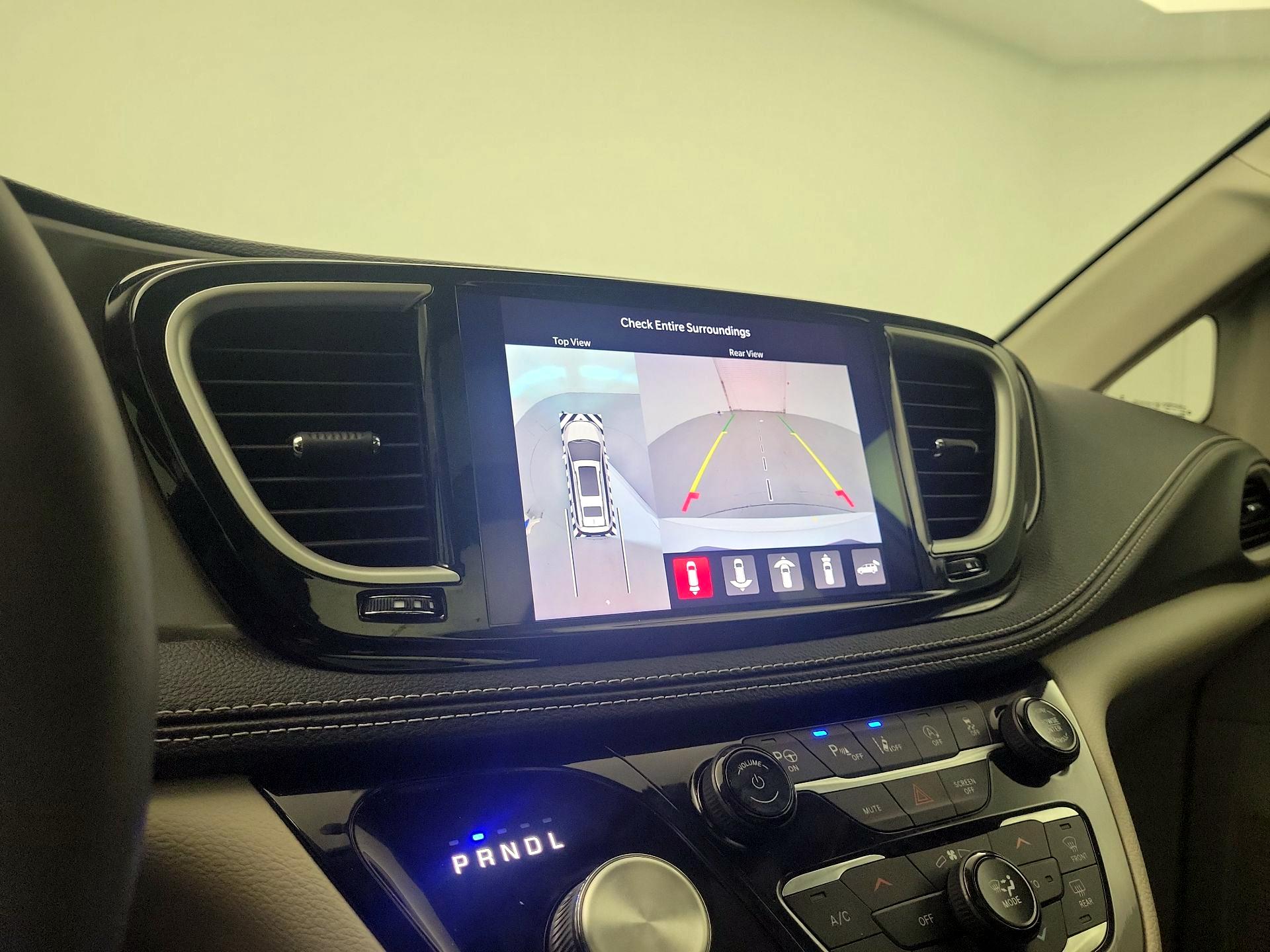 Thumbnail: 2024 Chrysler Pacifica - 14