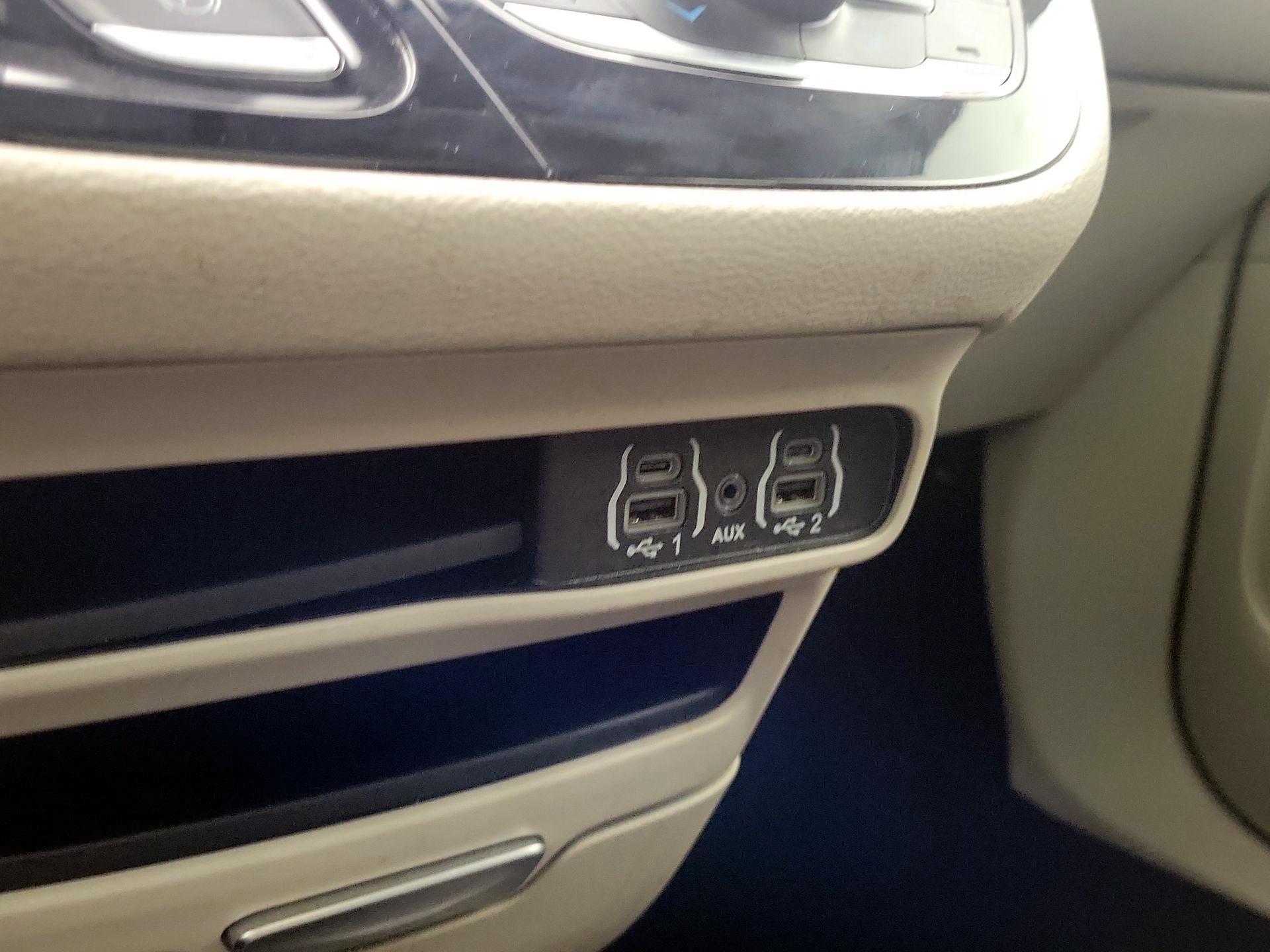 Thumbnail: 2024 Chrysler Pacifica - 18