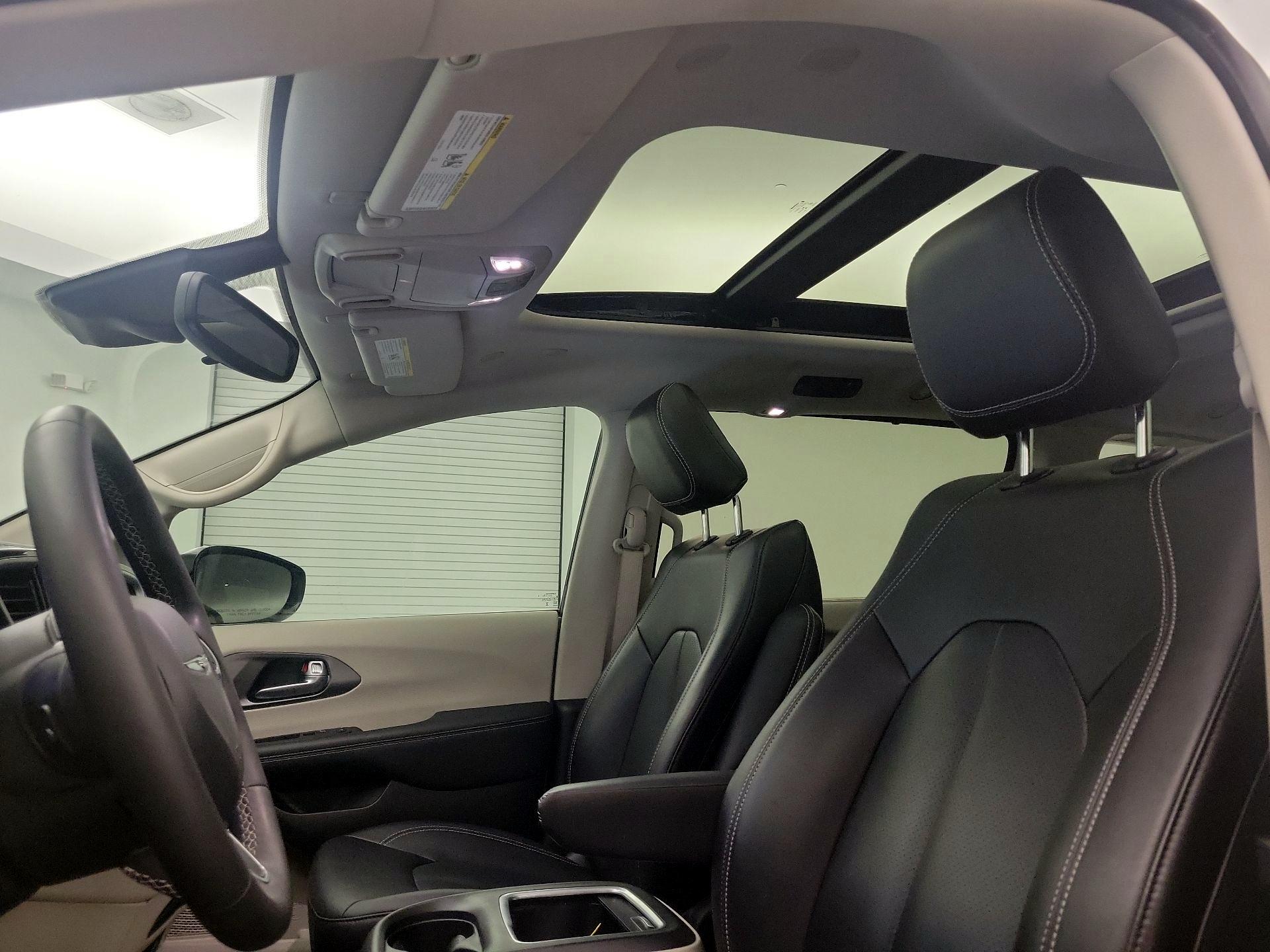 Thumbnail: 2024 Chrysler Pacifica - 19
