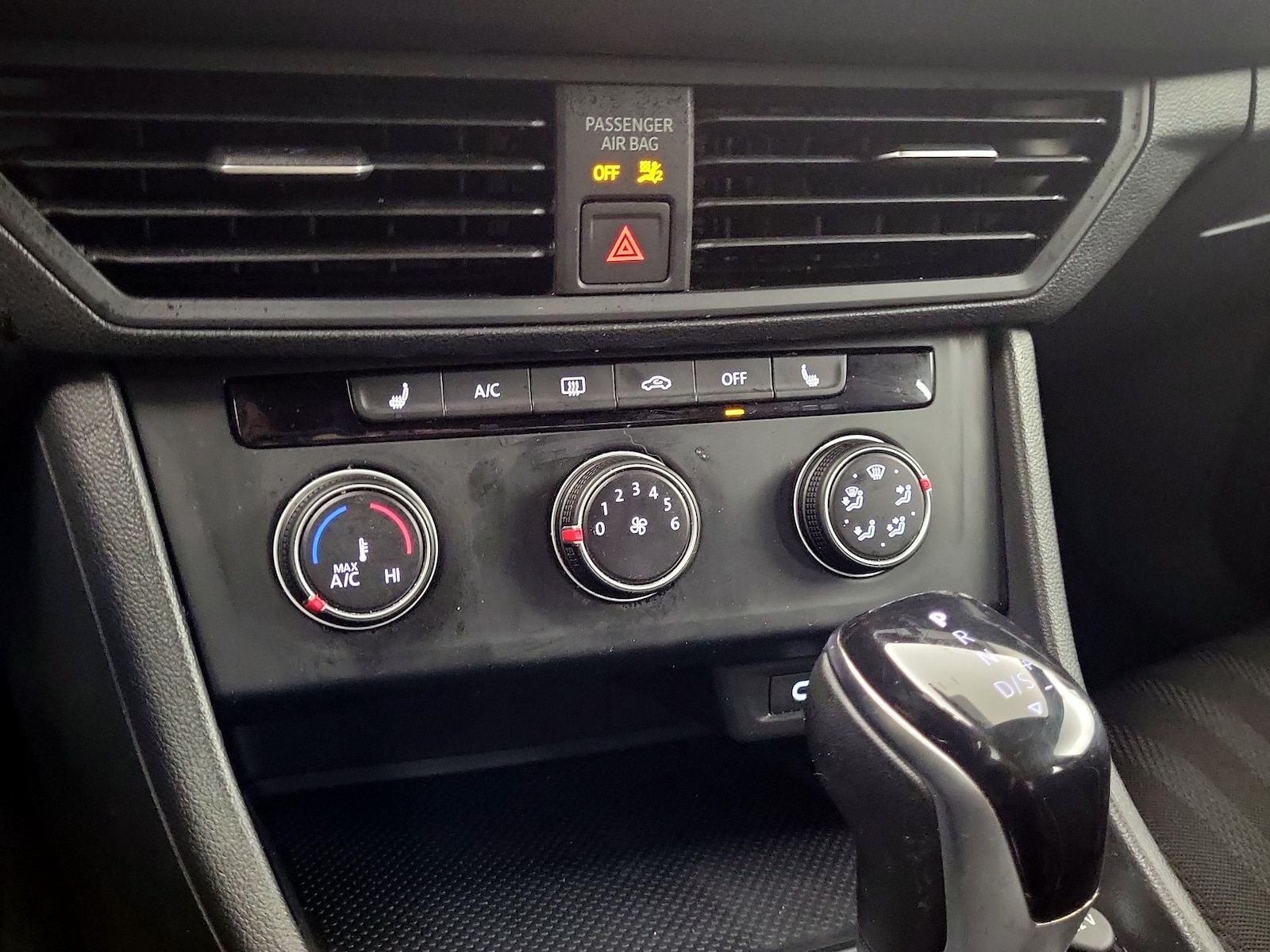 2024 Volkswagen Jetta Sport - Photo 17