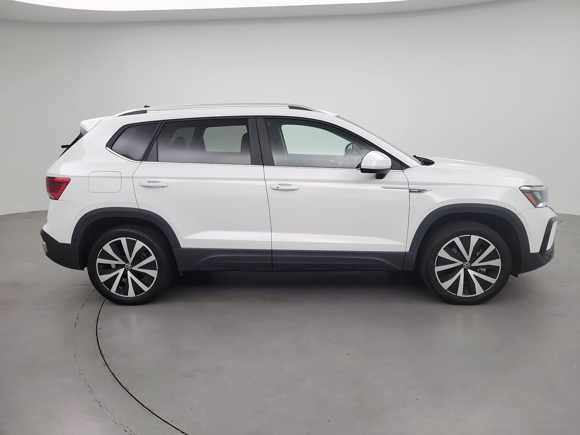 Thumbnail: 2023 Volkswagen Taos - 4