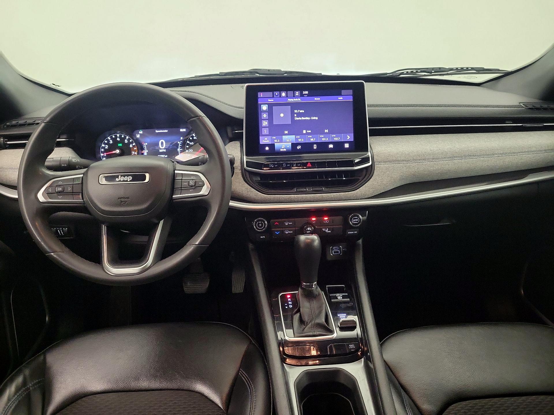 Thumbnail: 2023 Jeep Compass - 9