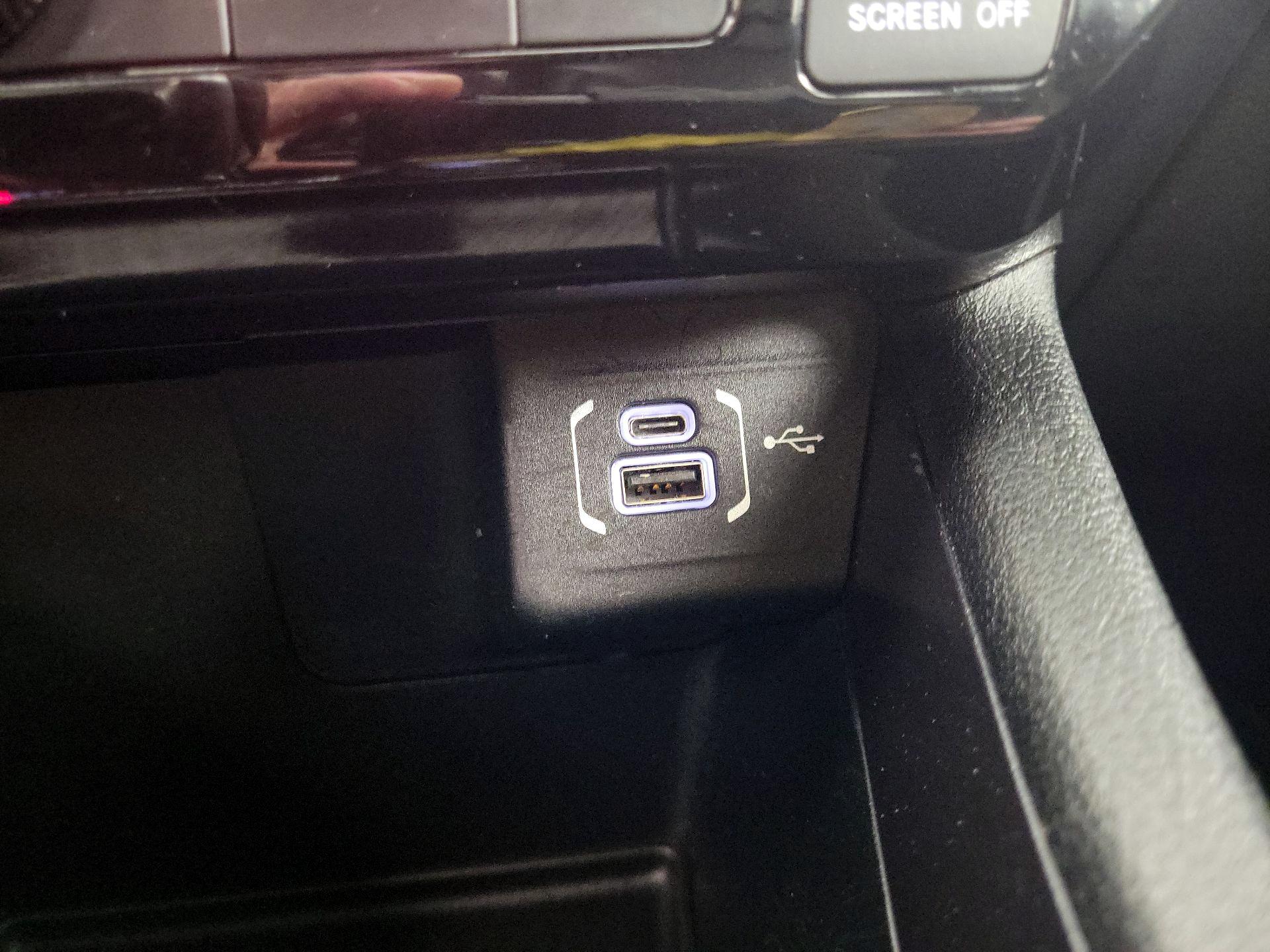 Thumbnail: 2023 Jeep Compass - 18